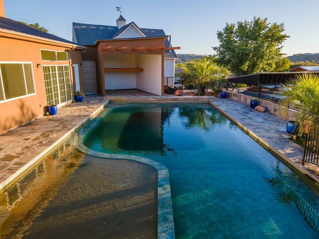 PINE VIEW ESTATES - Residential