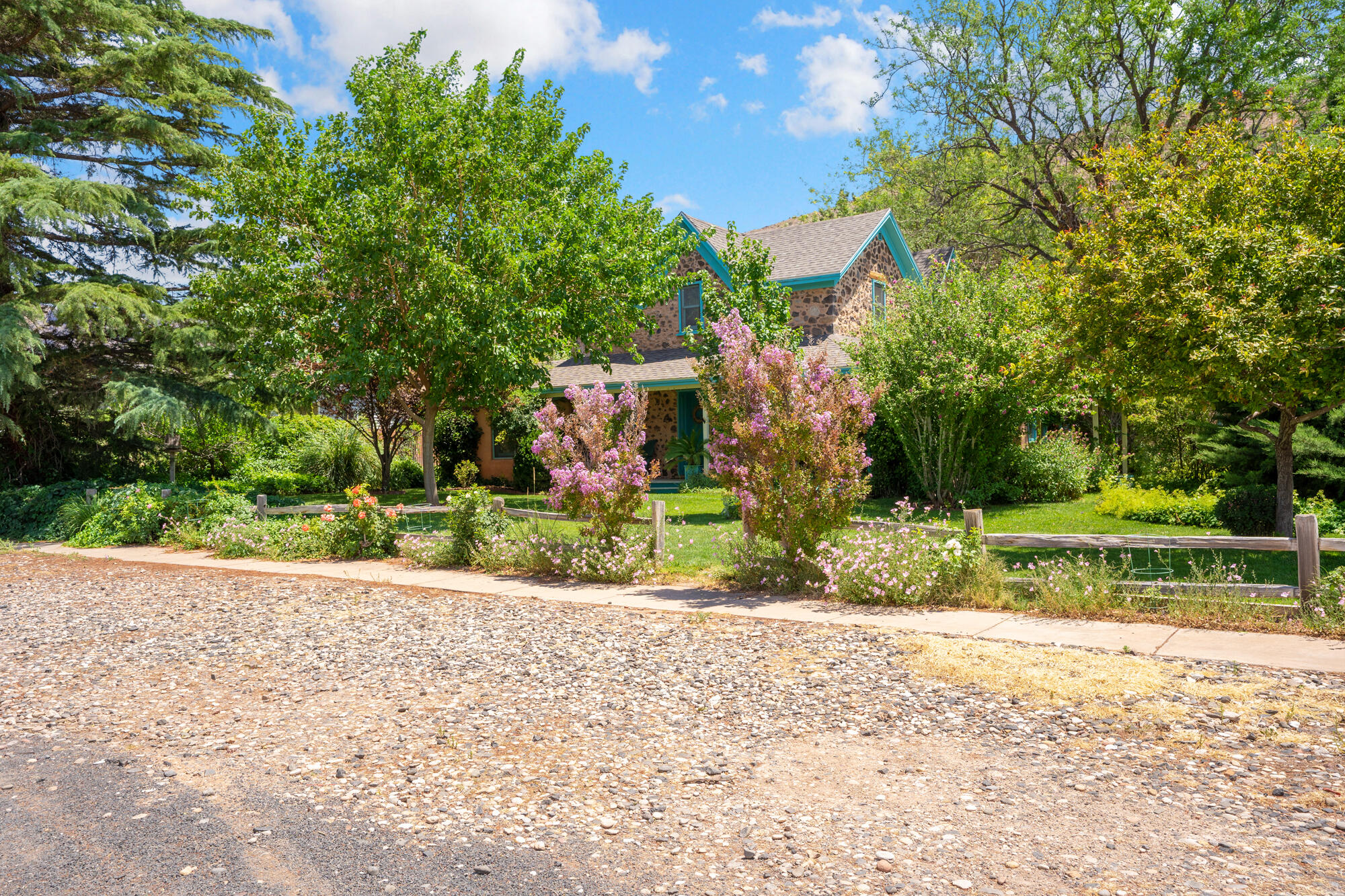 TOQUERVILLE TOWNSITE - Residential