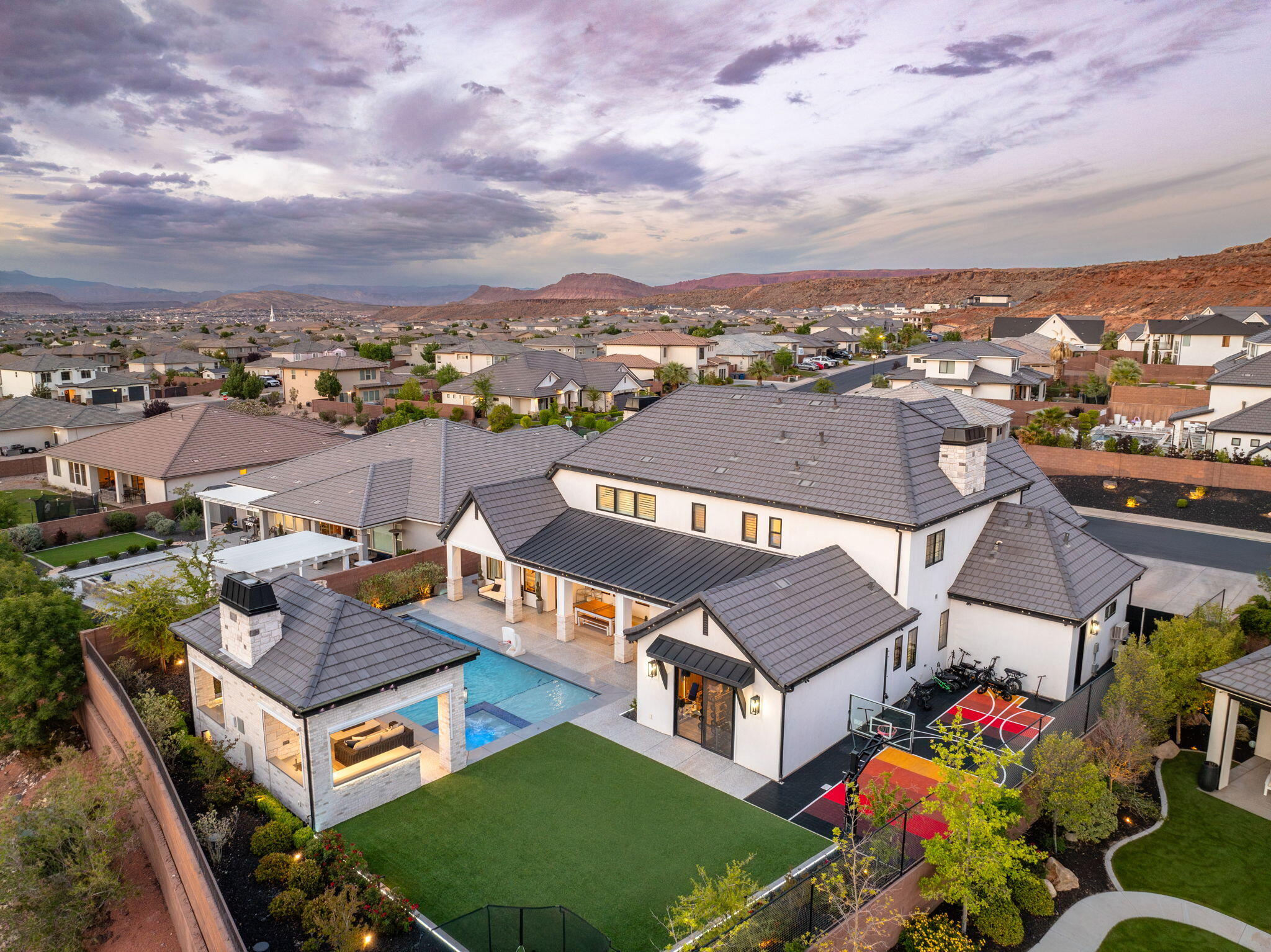 MAPLE ESTATES - Residential