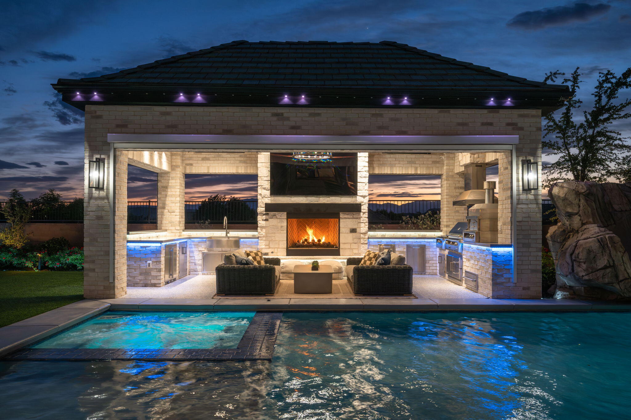 MAPLE ESTATES - Residential