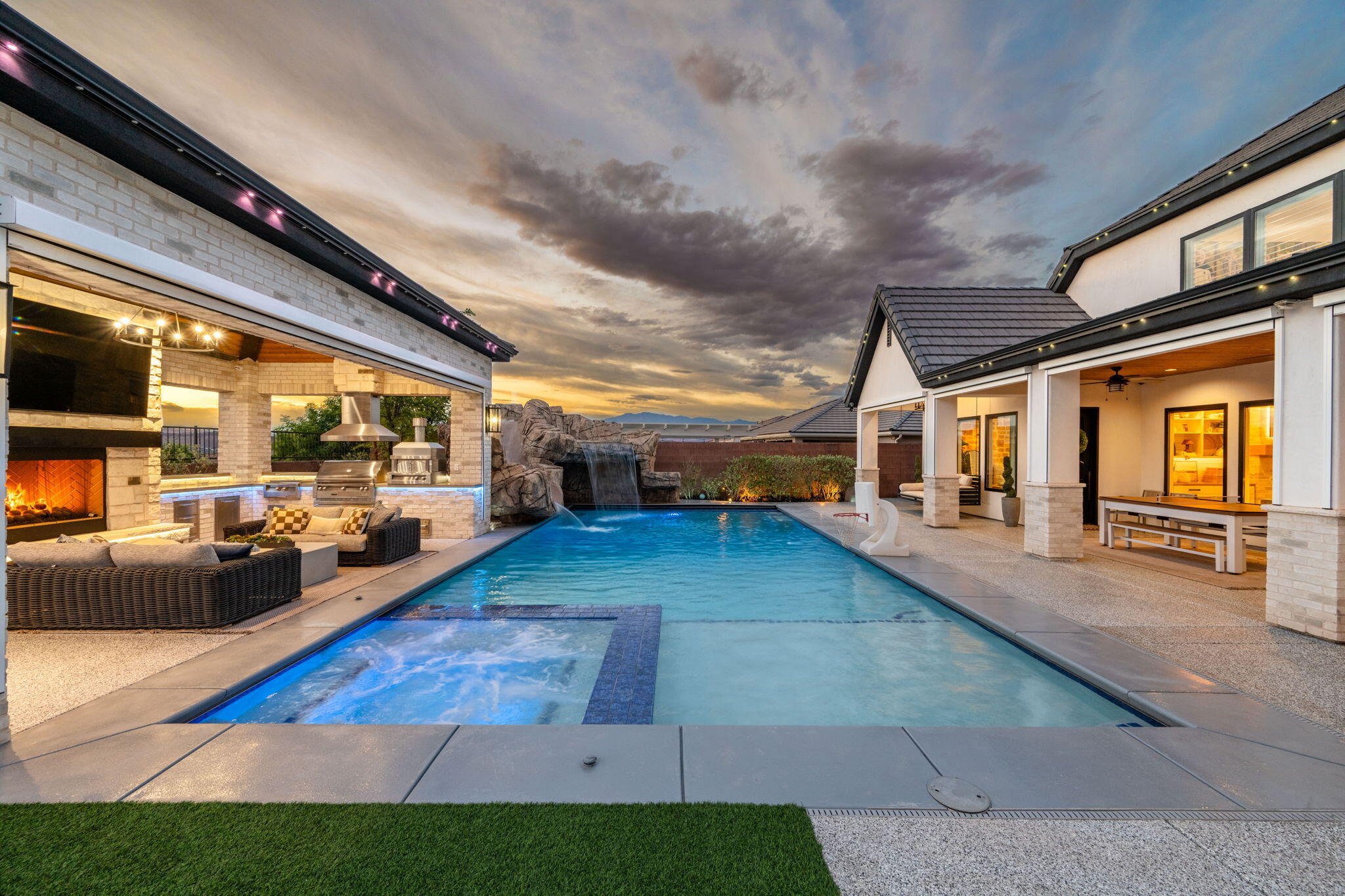 MAPLE ESTATES - Residential