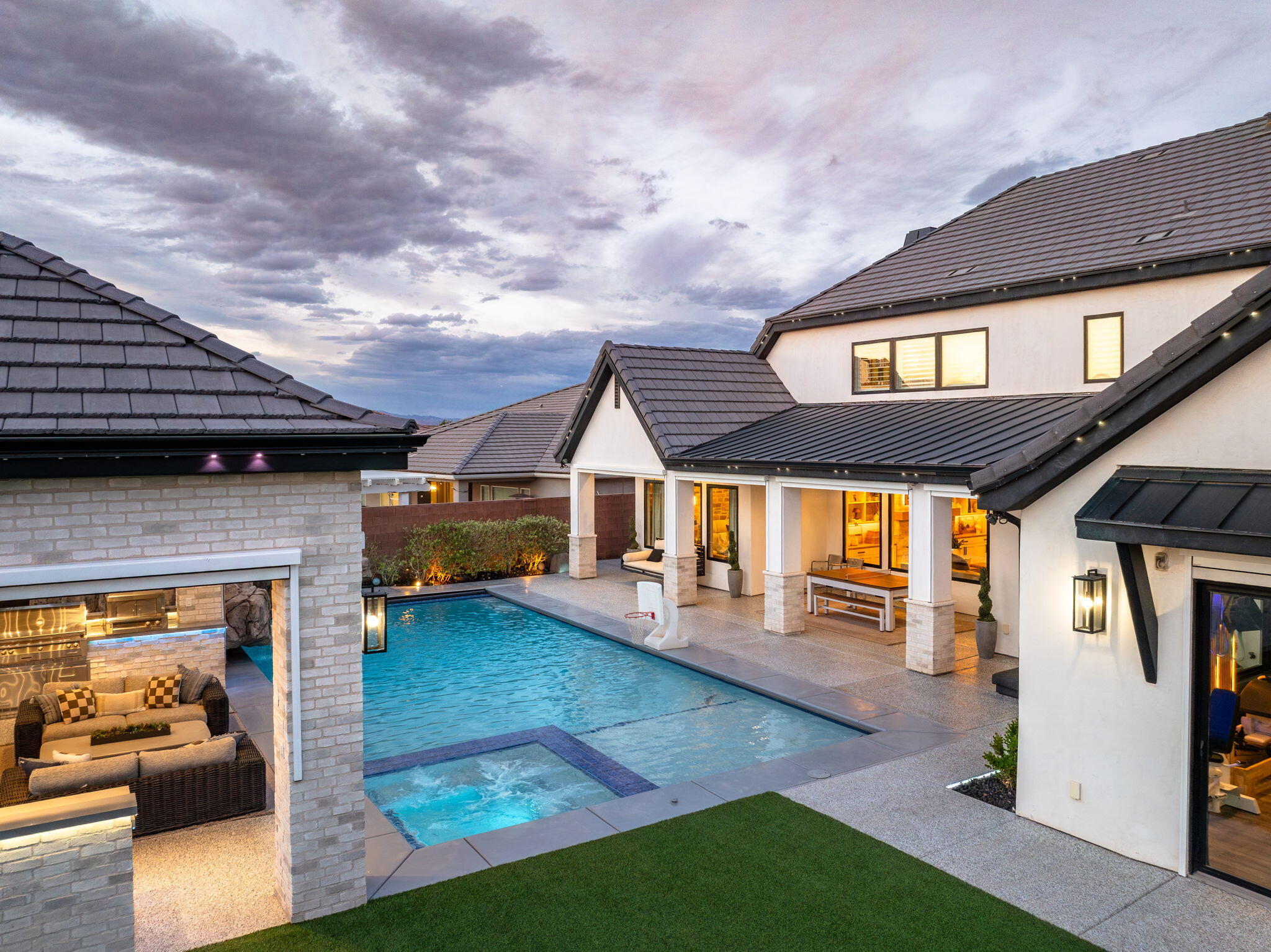 MAPLE ESTATES - Residential