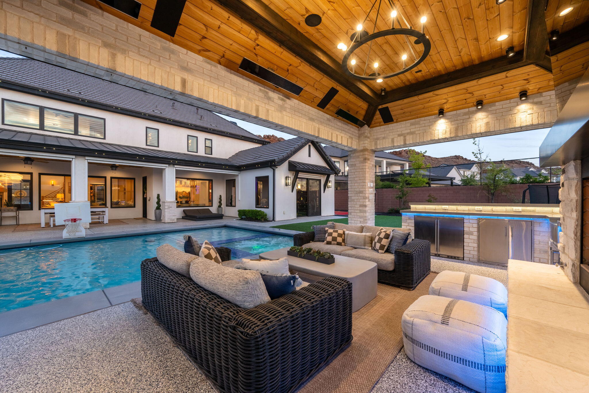 MAPLE ESTATES - Residential