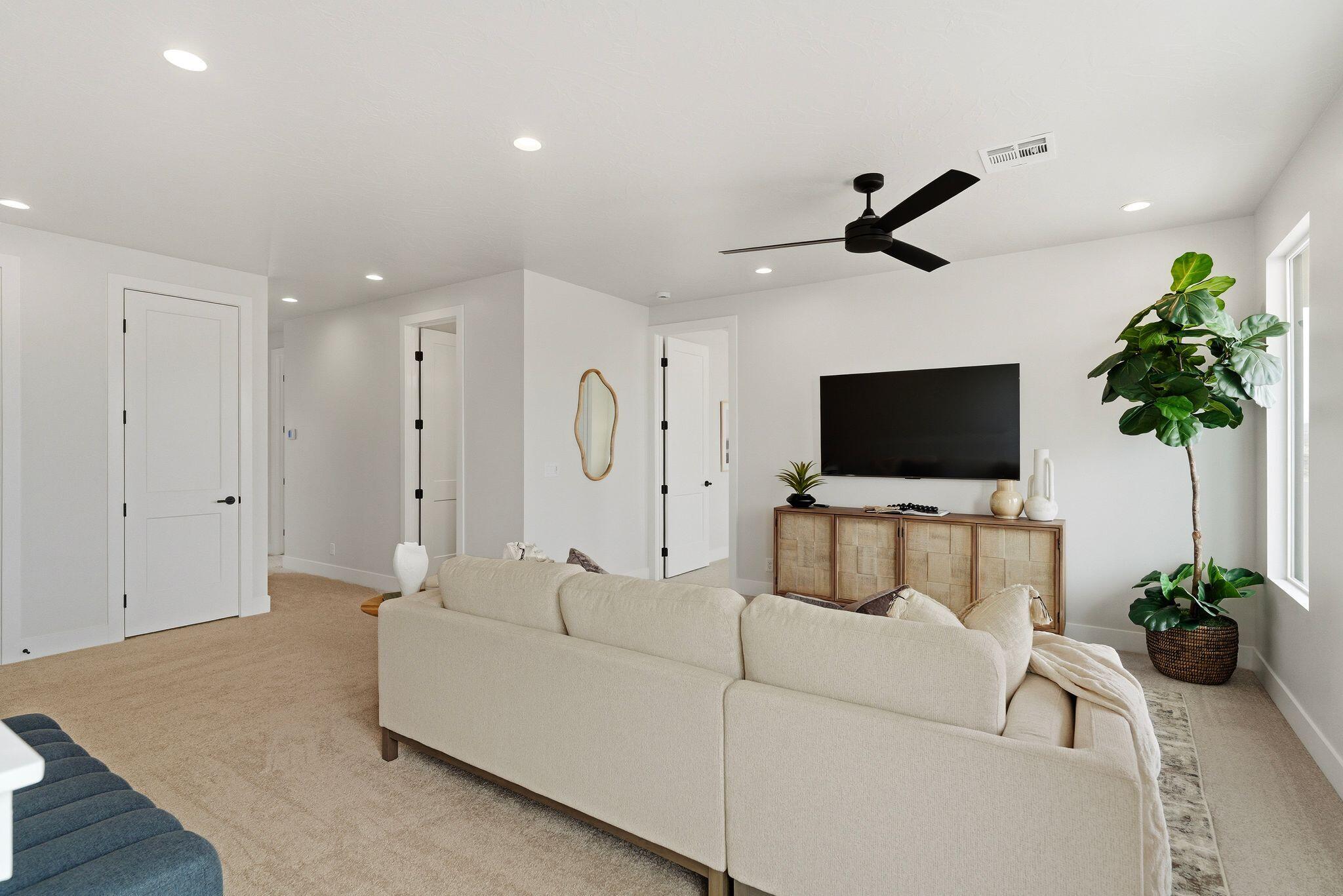 DESERT RIDGE ESTATES - Residential