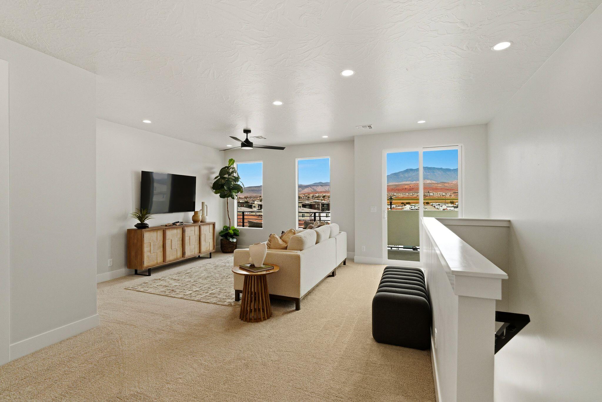 DESERT RIDGE ESTATES - Residential