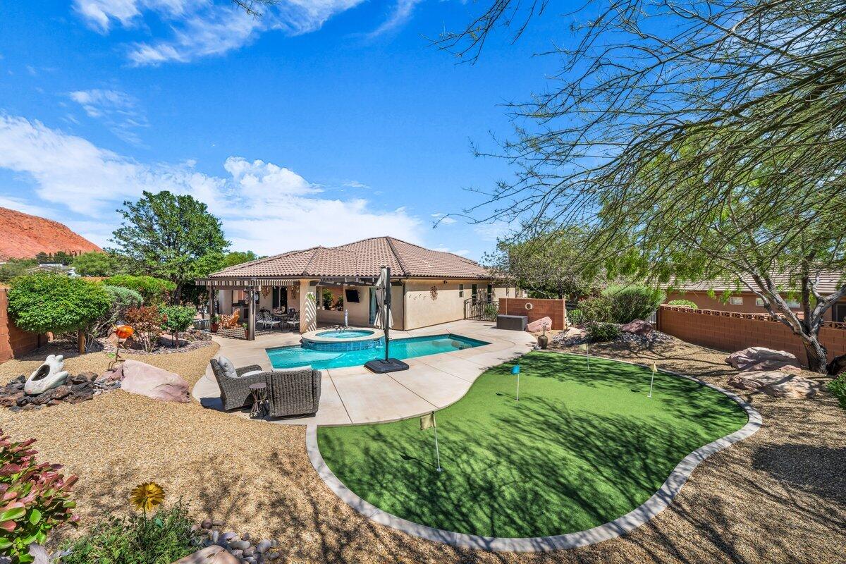QUAIL COVE - Residential