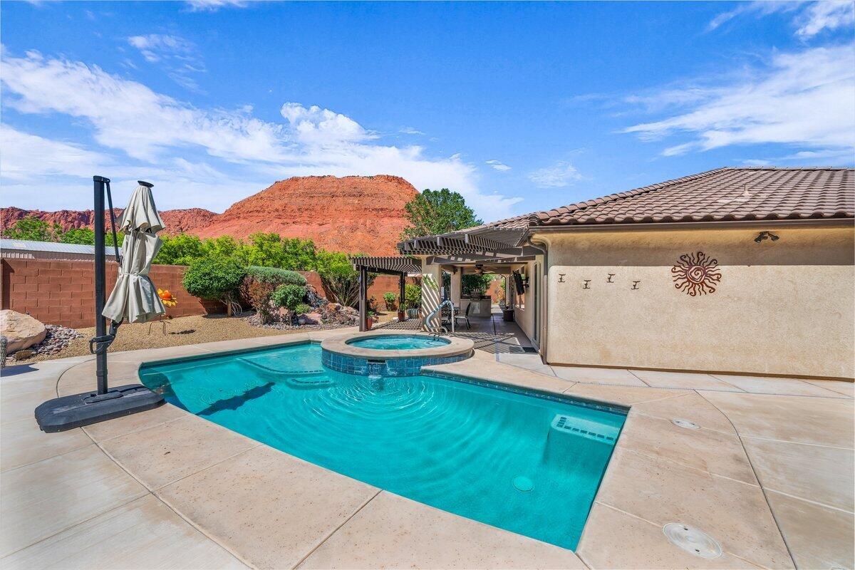 QUAIL COVE - Residential