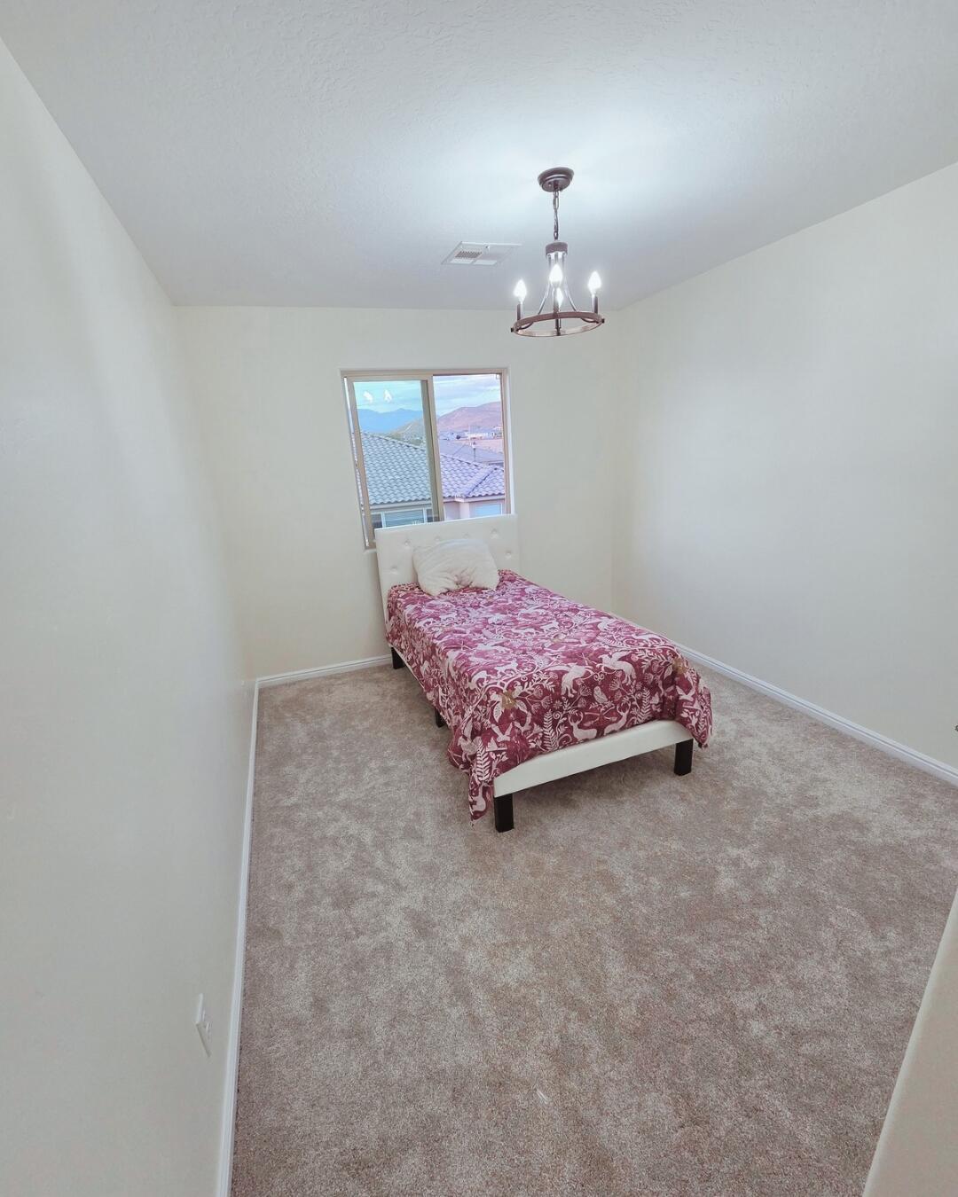 SUGAR PLUM IN THE FIELDS - Residential