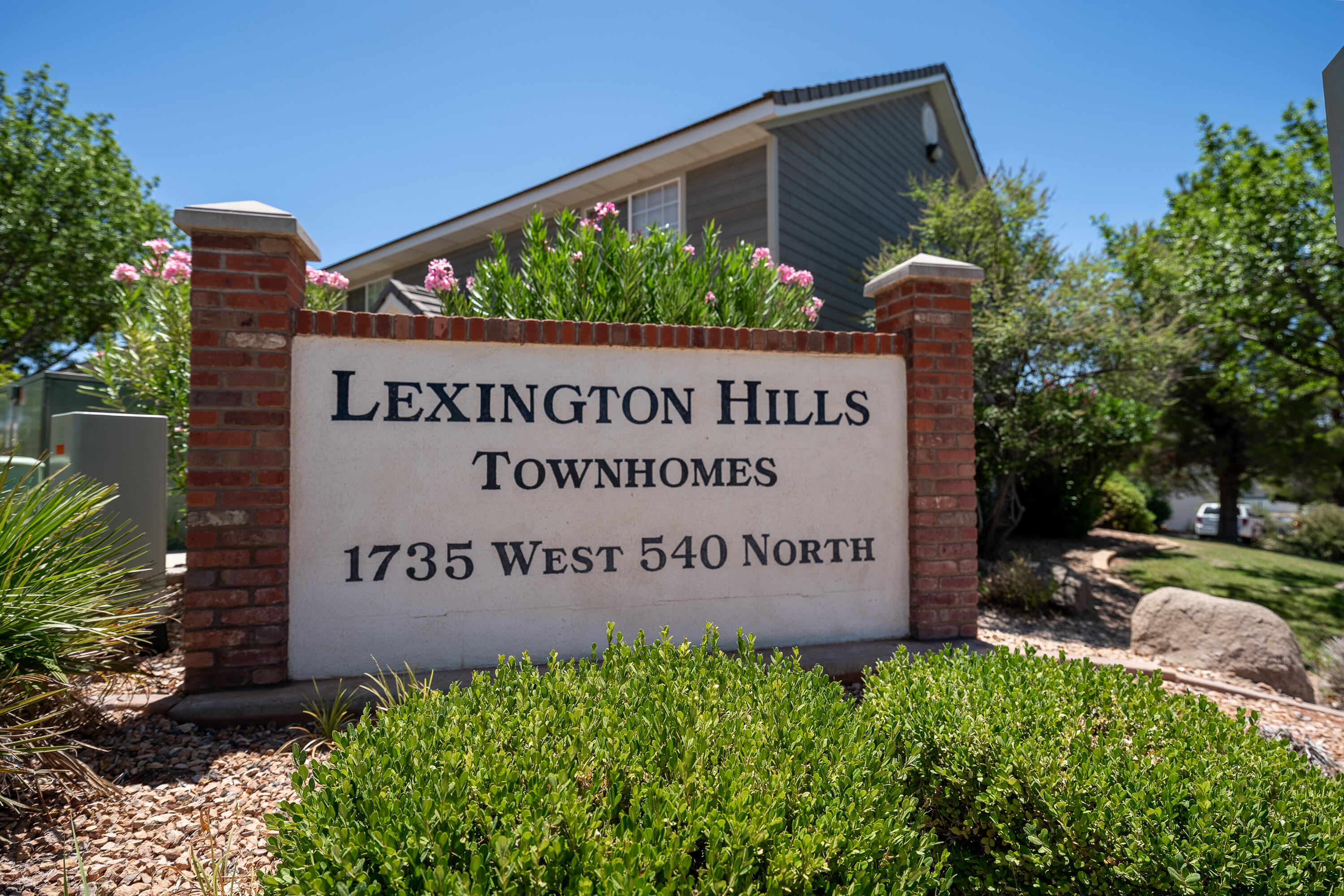 LEXINGTON HILLS TOWNHOMES - Residential