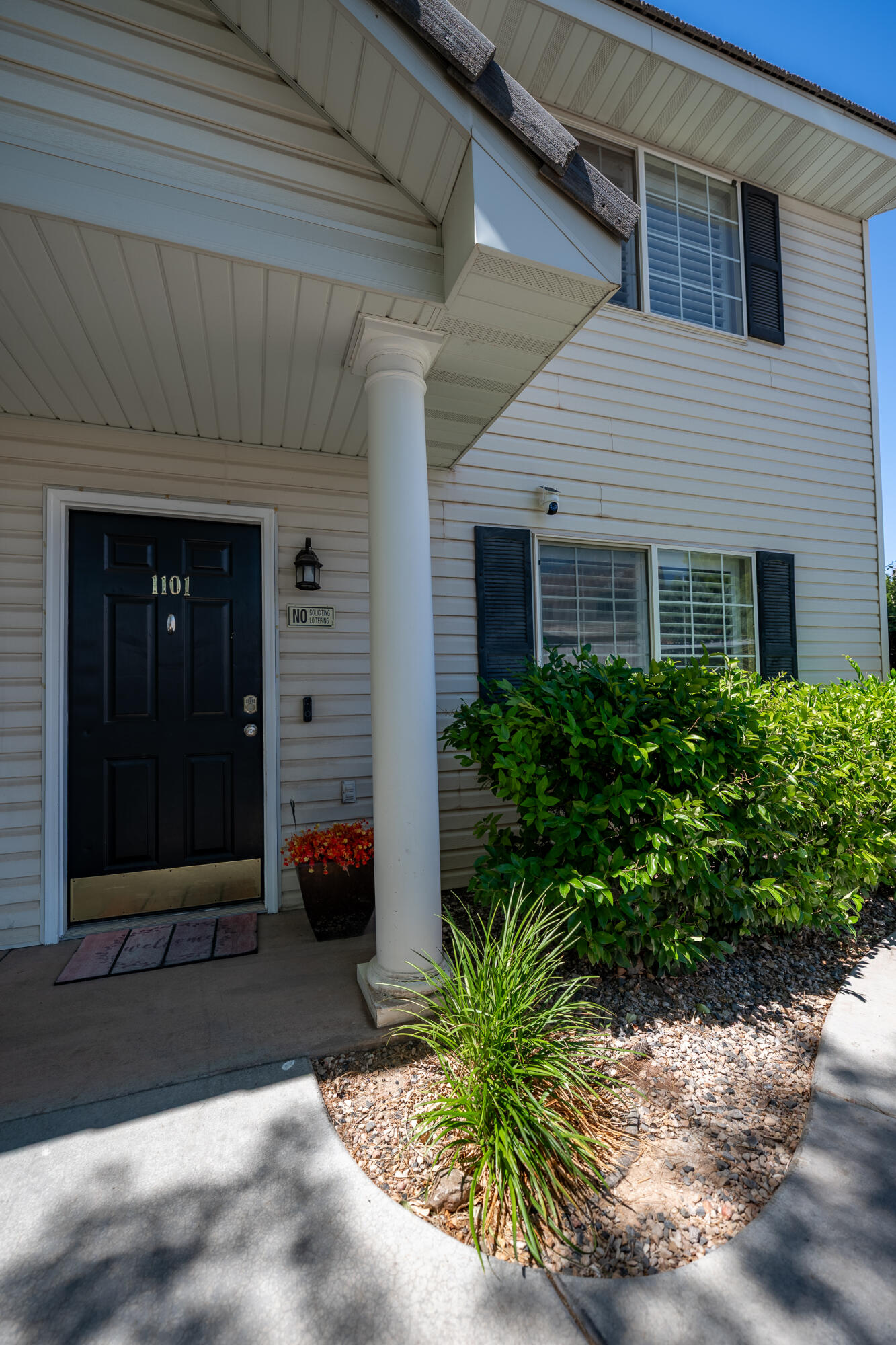LEXINGTON HILLS TOWNHOMES - Residential
