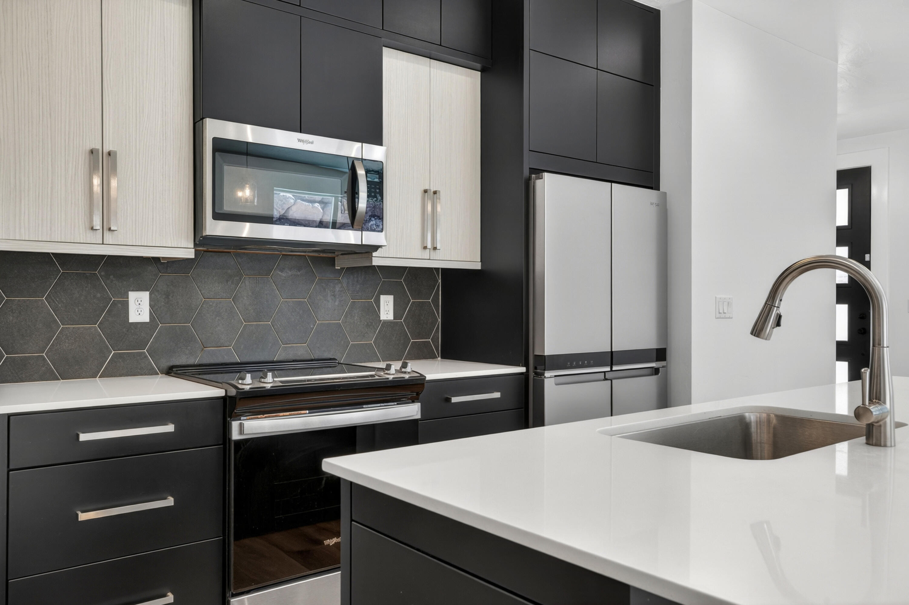 DESERT RIDGE TH - Residential