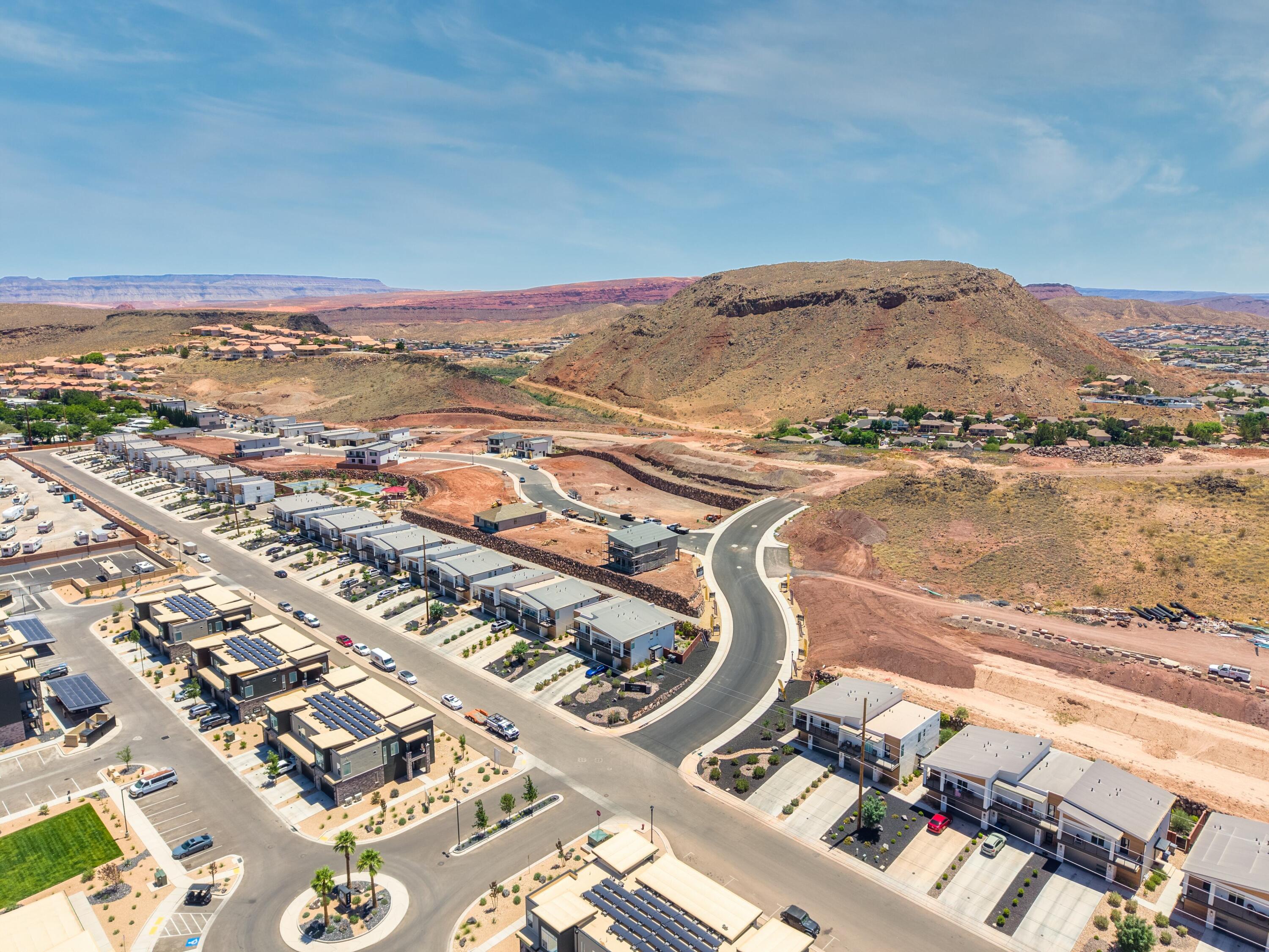 DESERT RIDGE TH - Residential