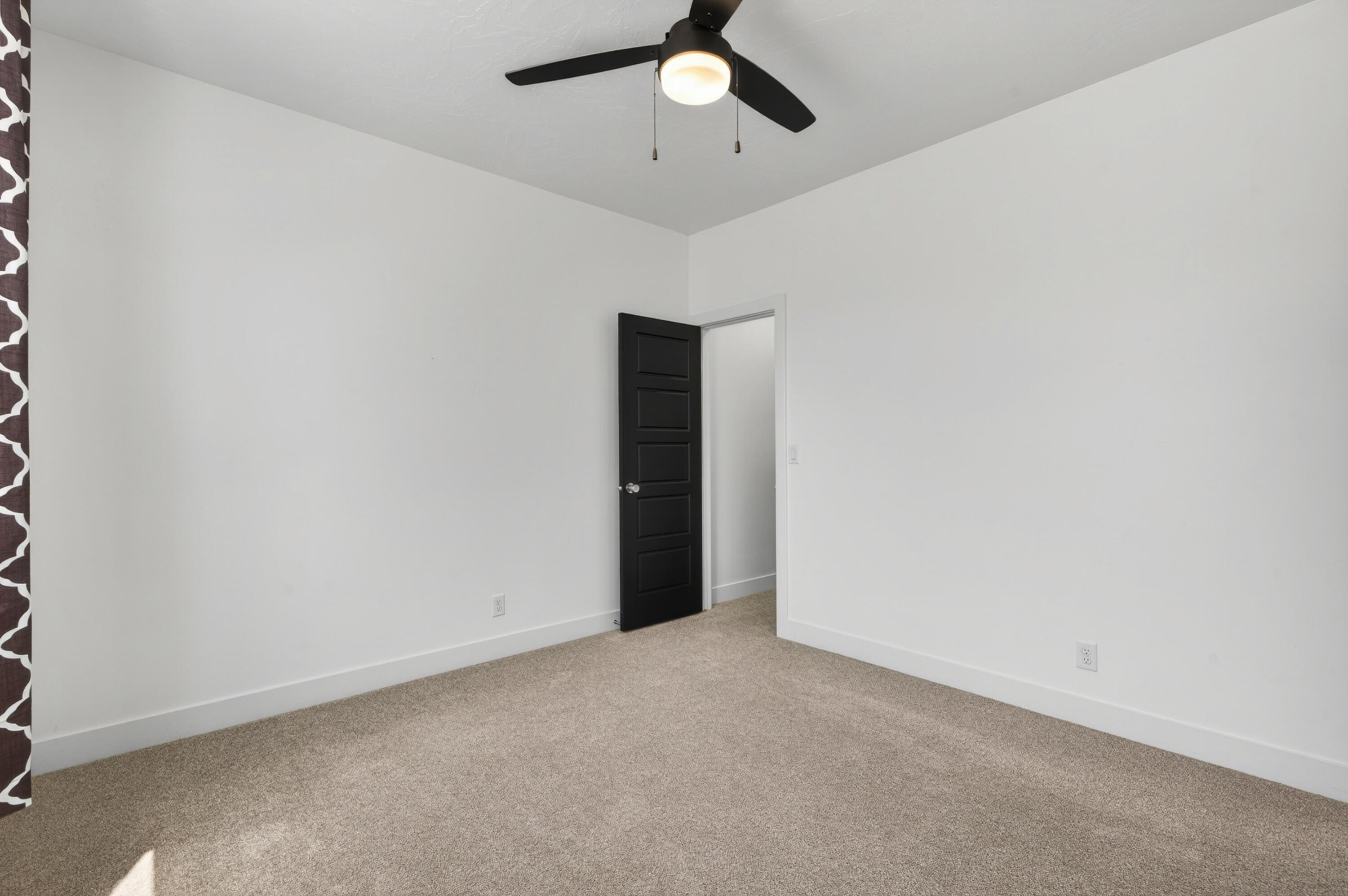 DESERT RIDGE TH - Residential