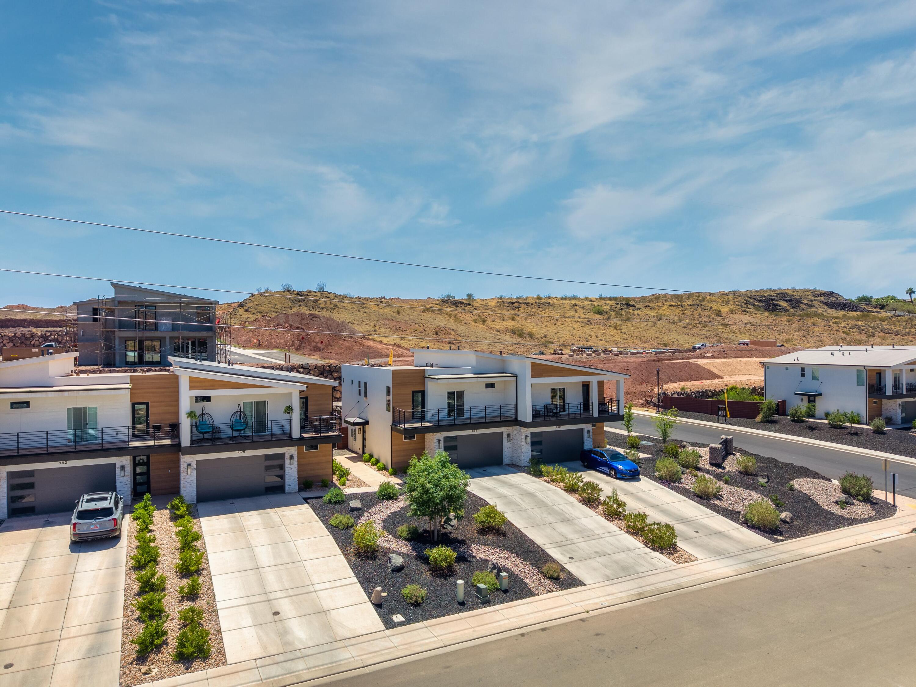 DESERT RIDGE TH - Residential