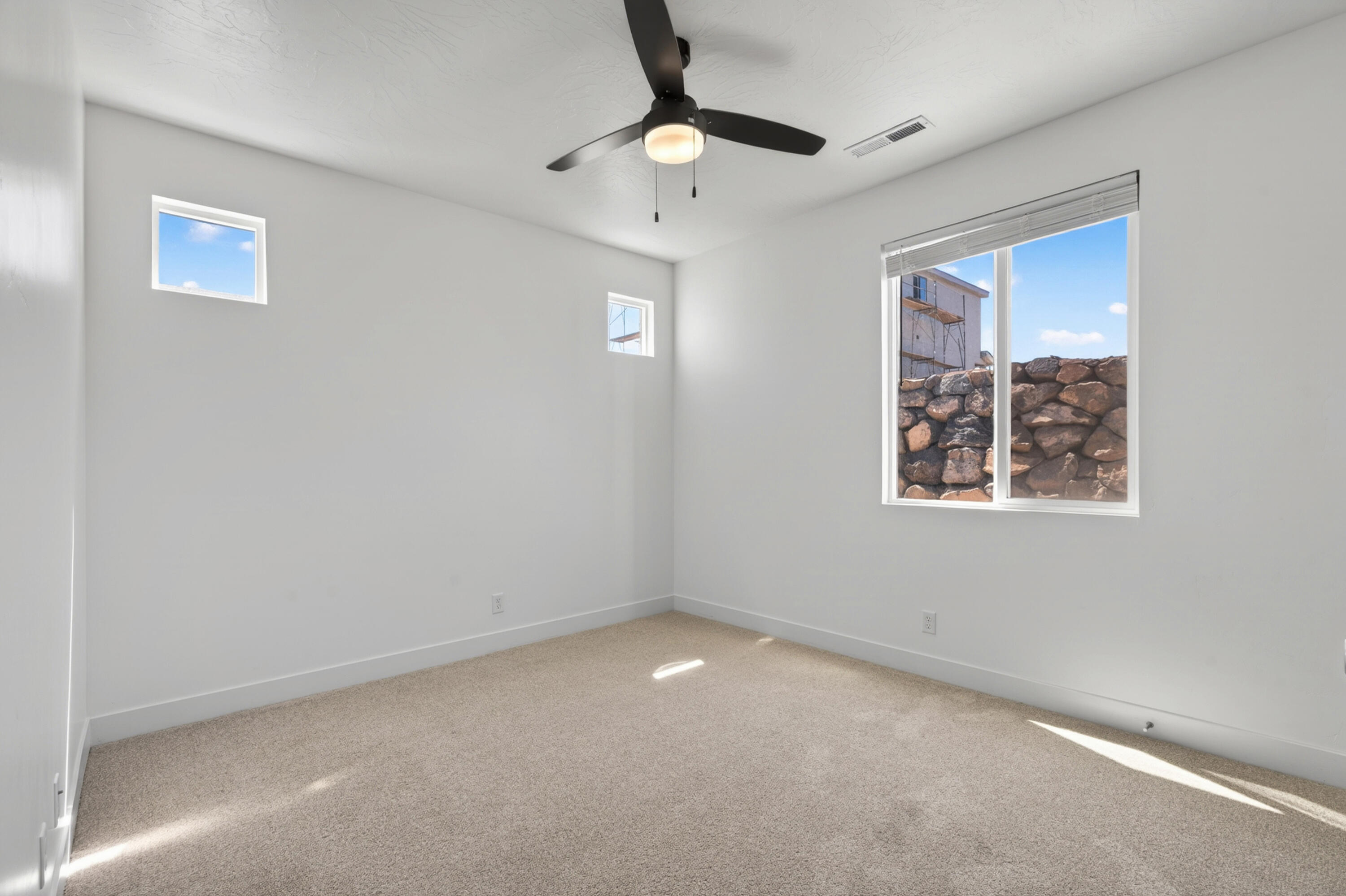 DESERT RIDGE TH - Residential