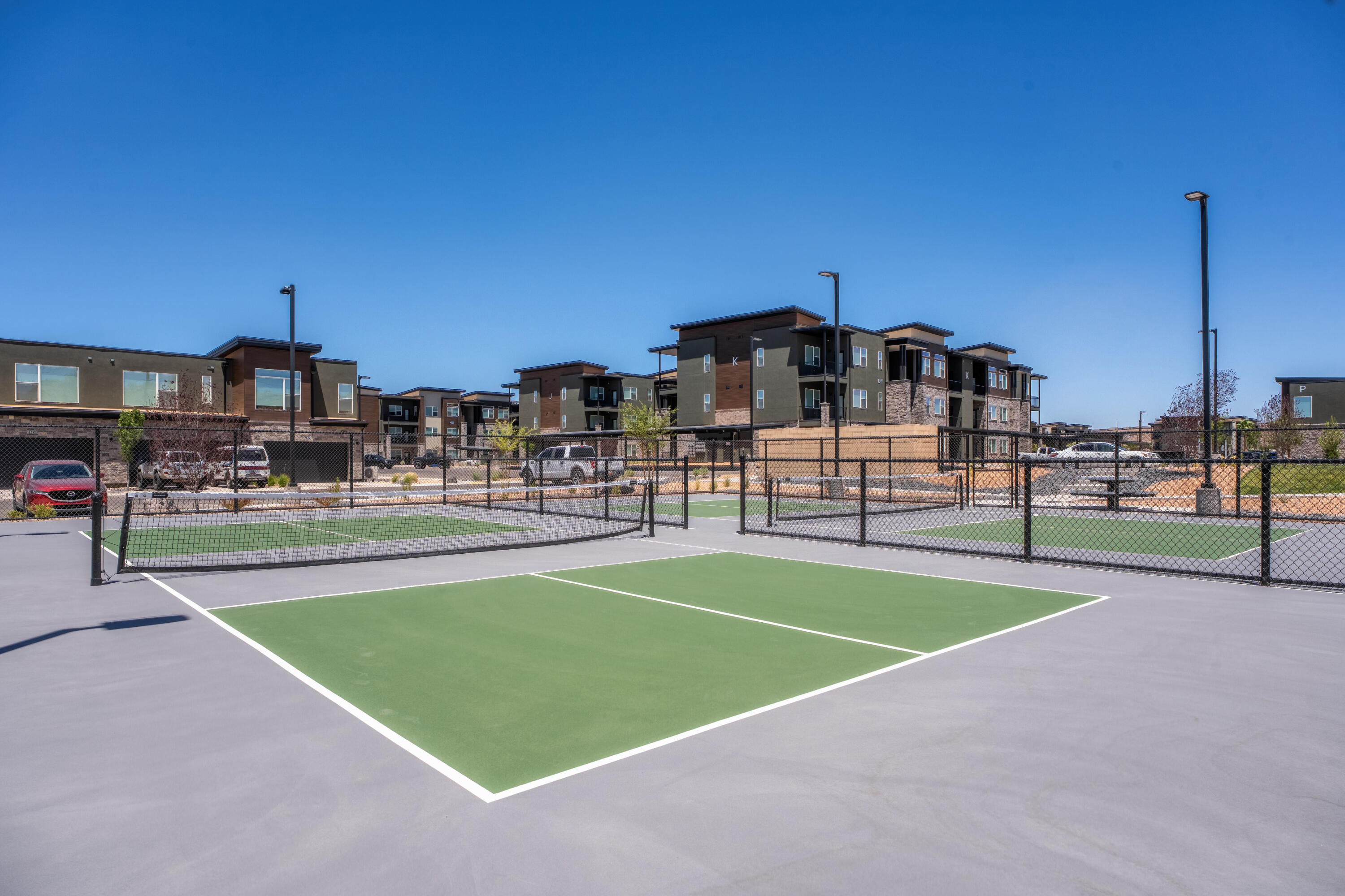 DESERT RIDGE TH - Residential