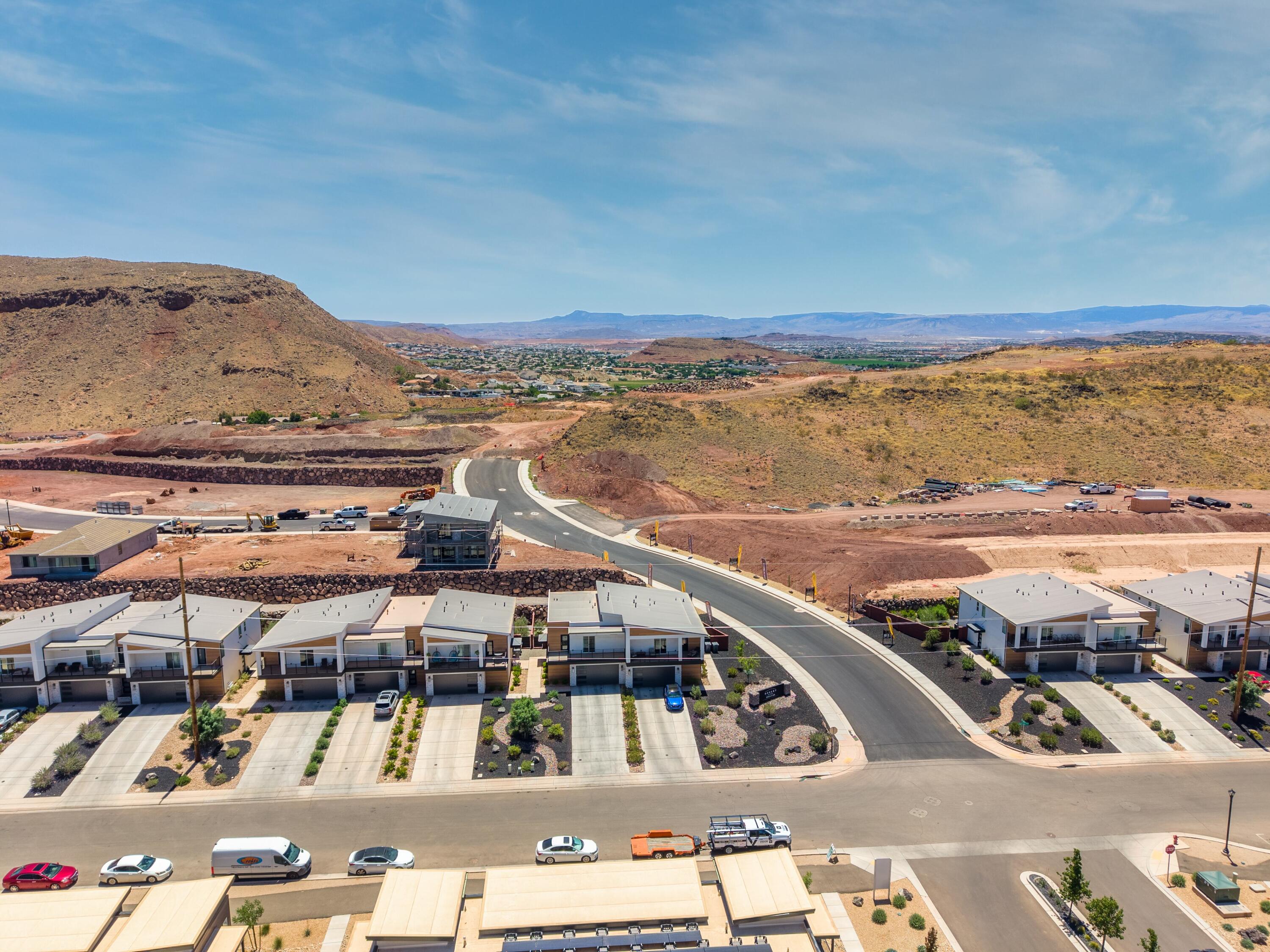 DESERT RIDGE TH - Residential