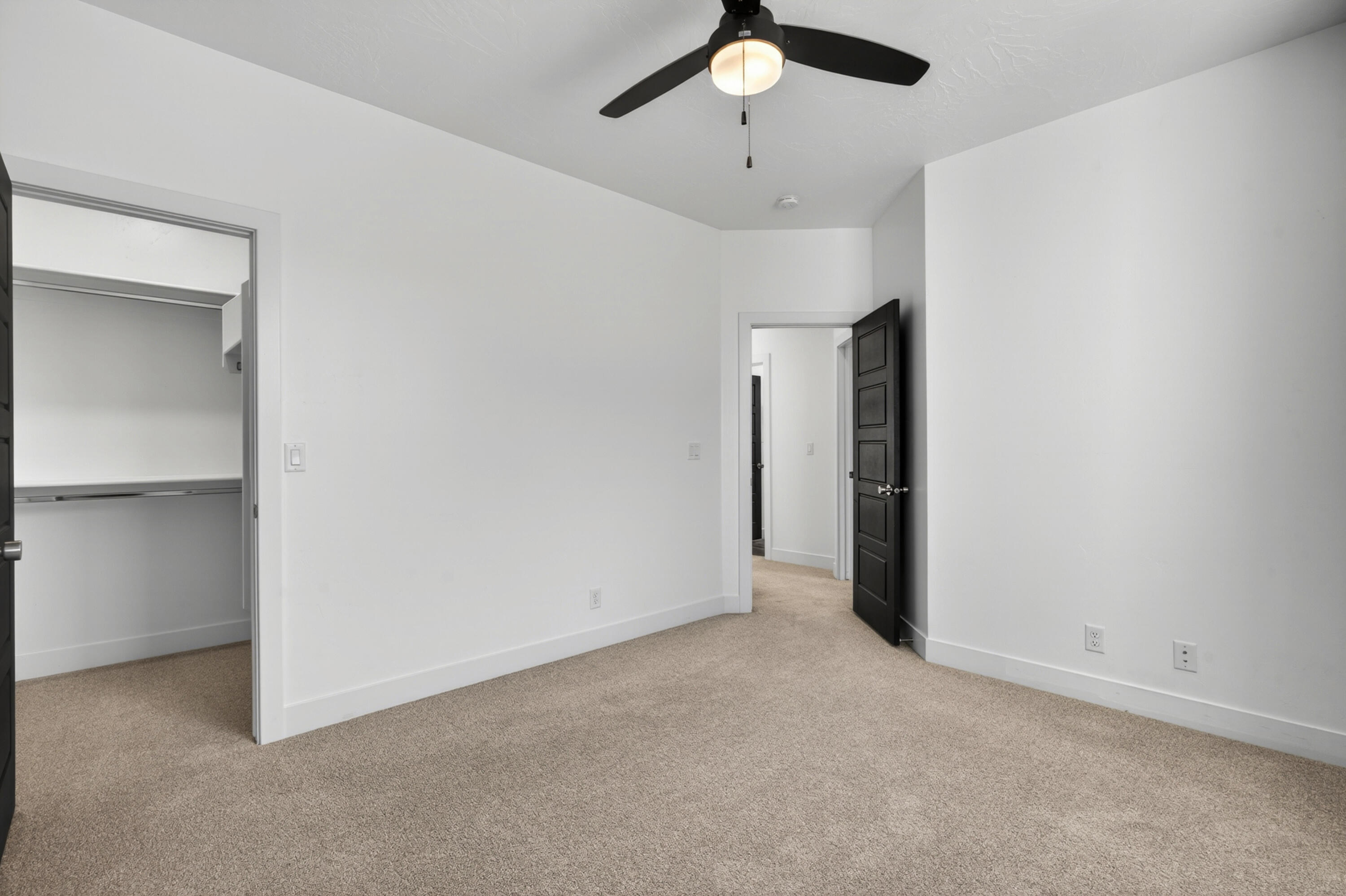 DESERT RIDGE TH - Residential