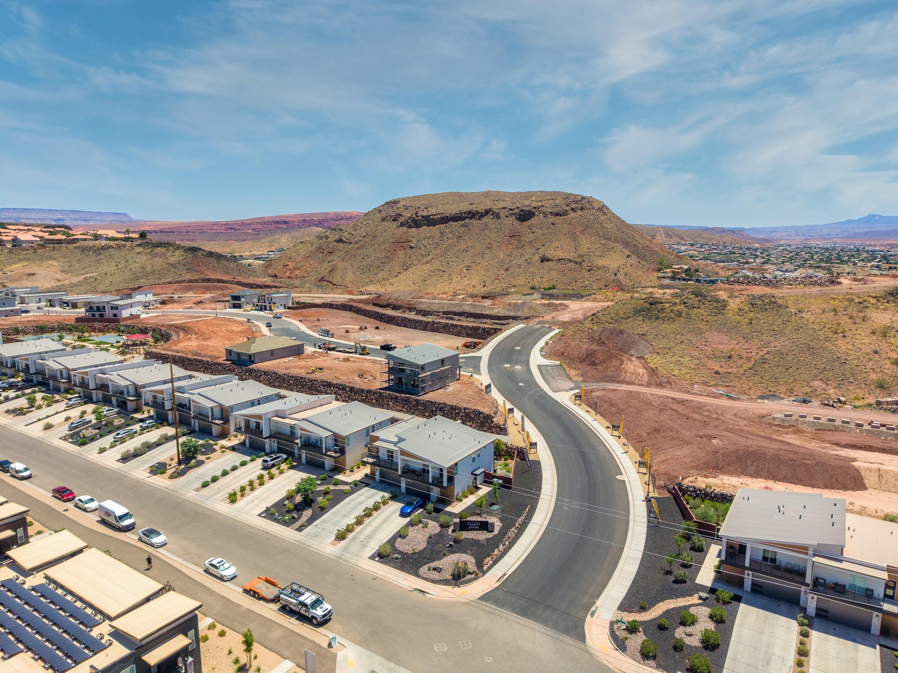 DESERT RIDGE TH - Residential