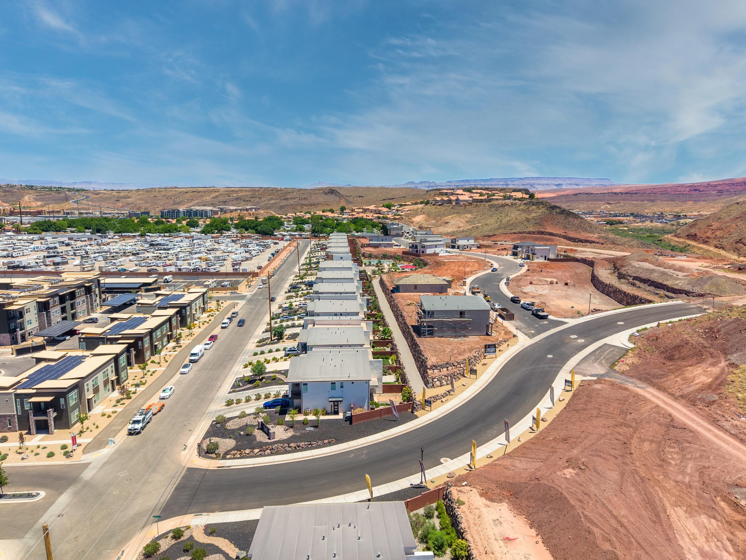 DESERT RIDGE TH - Residential