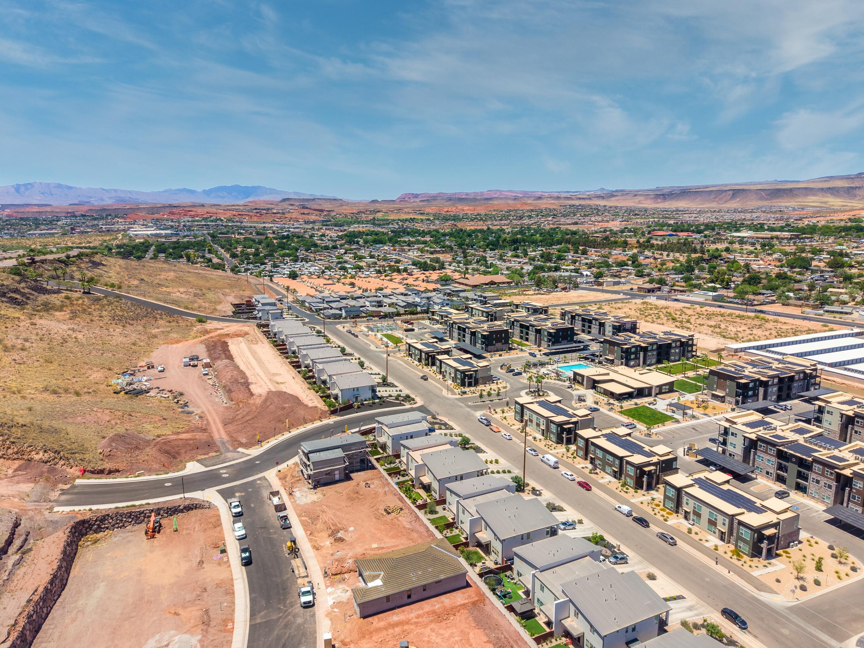 DESERT RIDGE TH - Residential