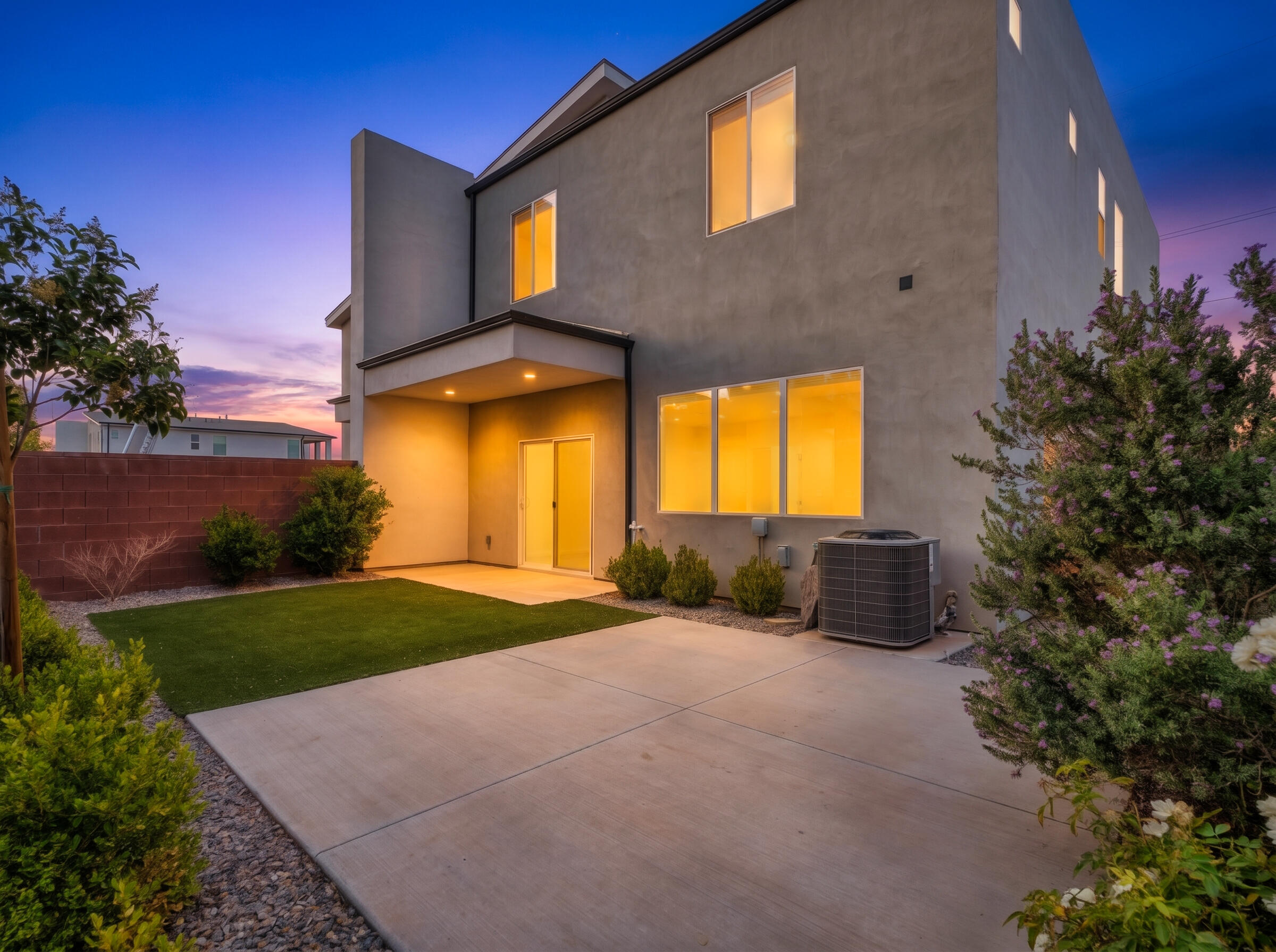 DESERT RIDGE TH - Residential