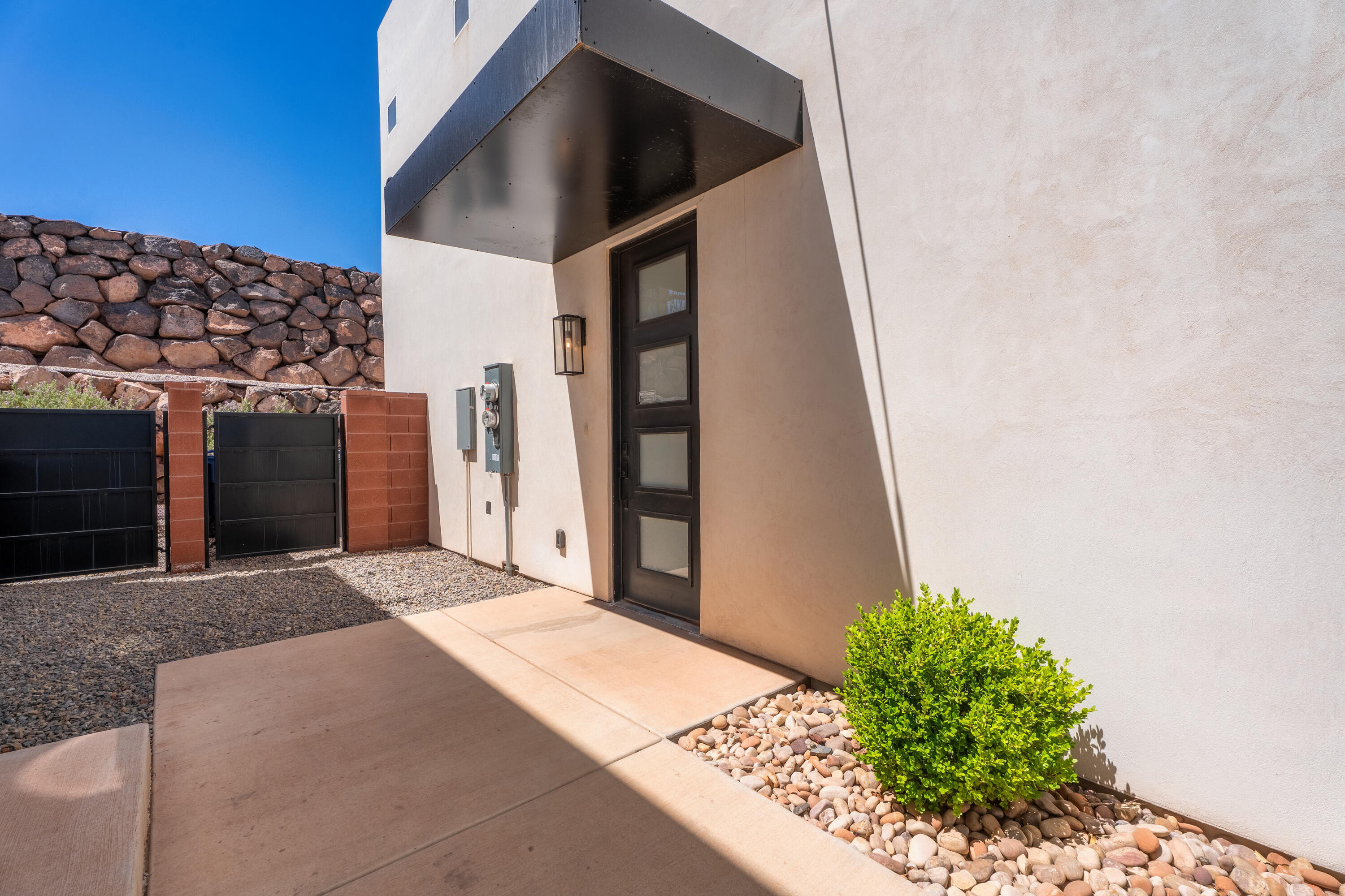 DESERT RIDGE TH - Residential