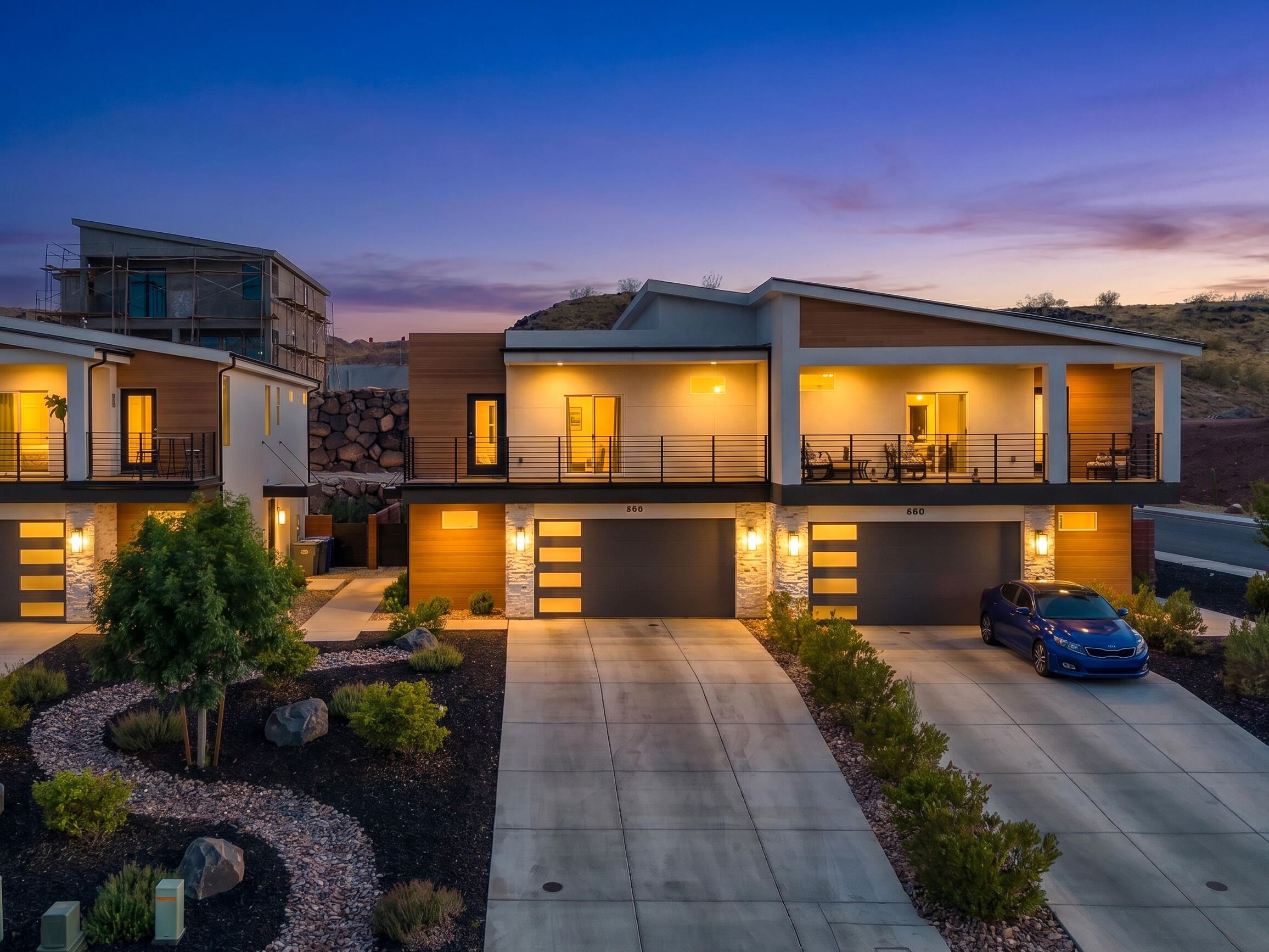 DESERT RIDGE TH - Residential