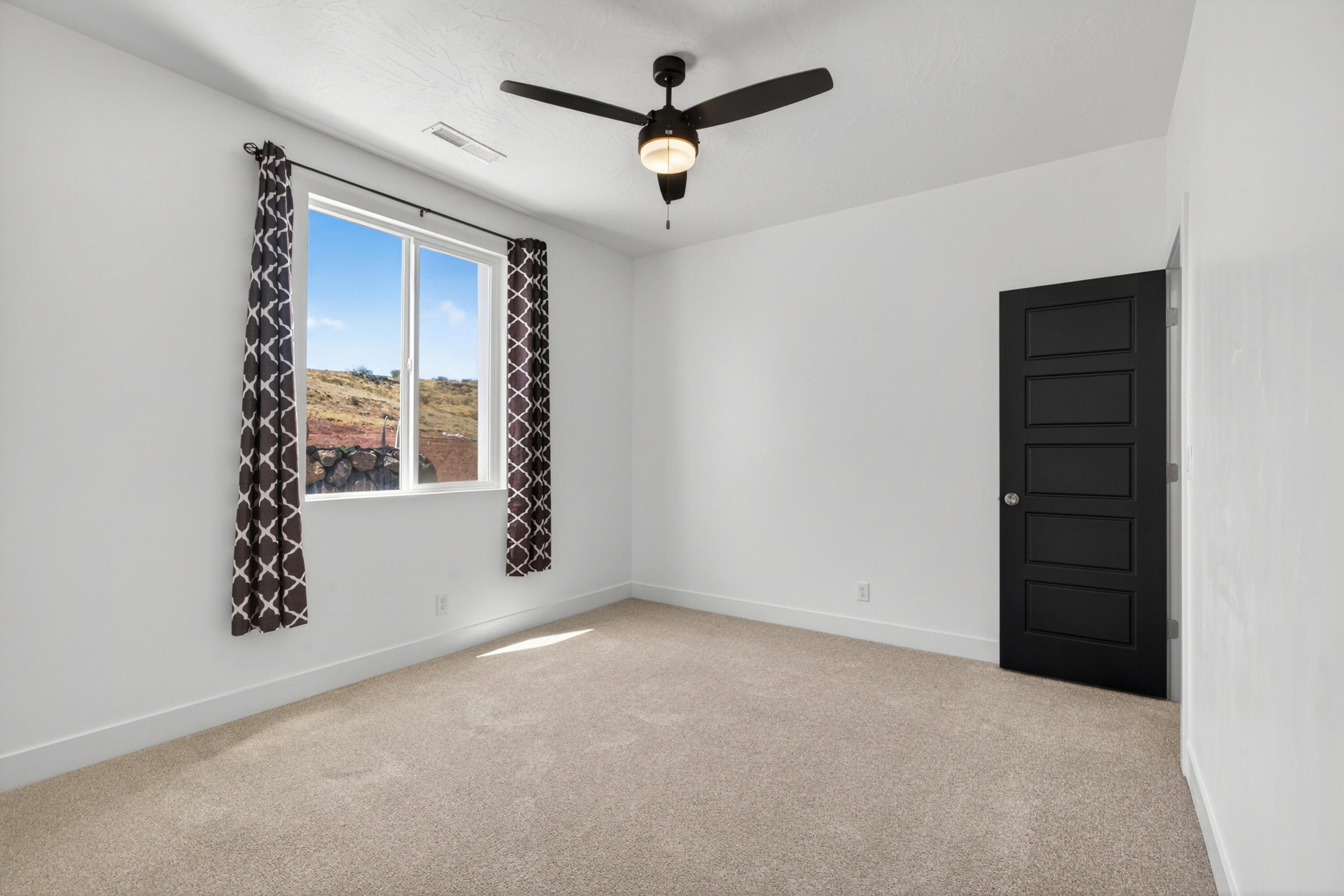 DESERT RIDGE TH - Residential