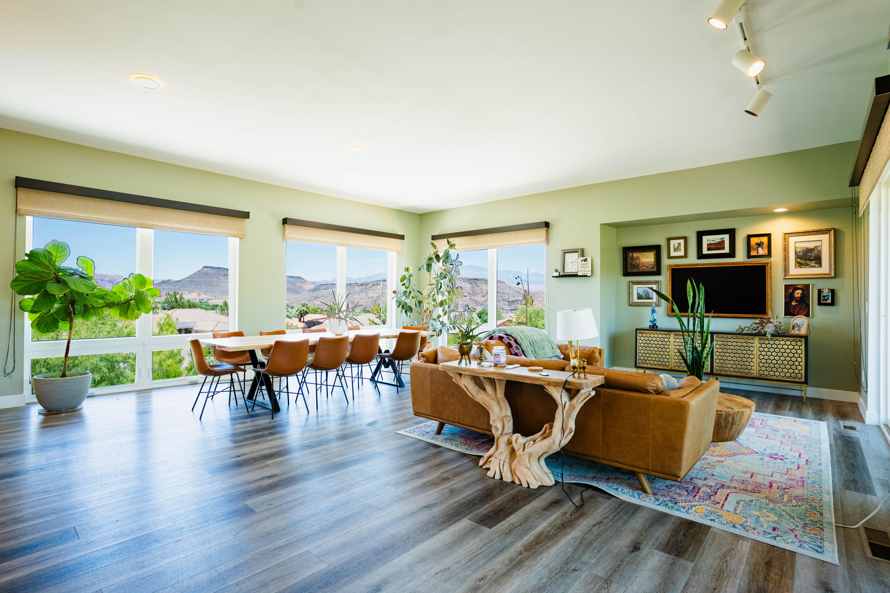 SOUTHGATE HILLS - Residential