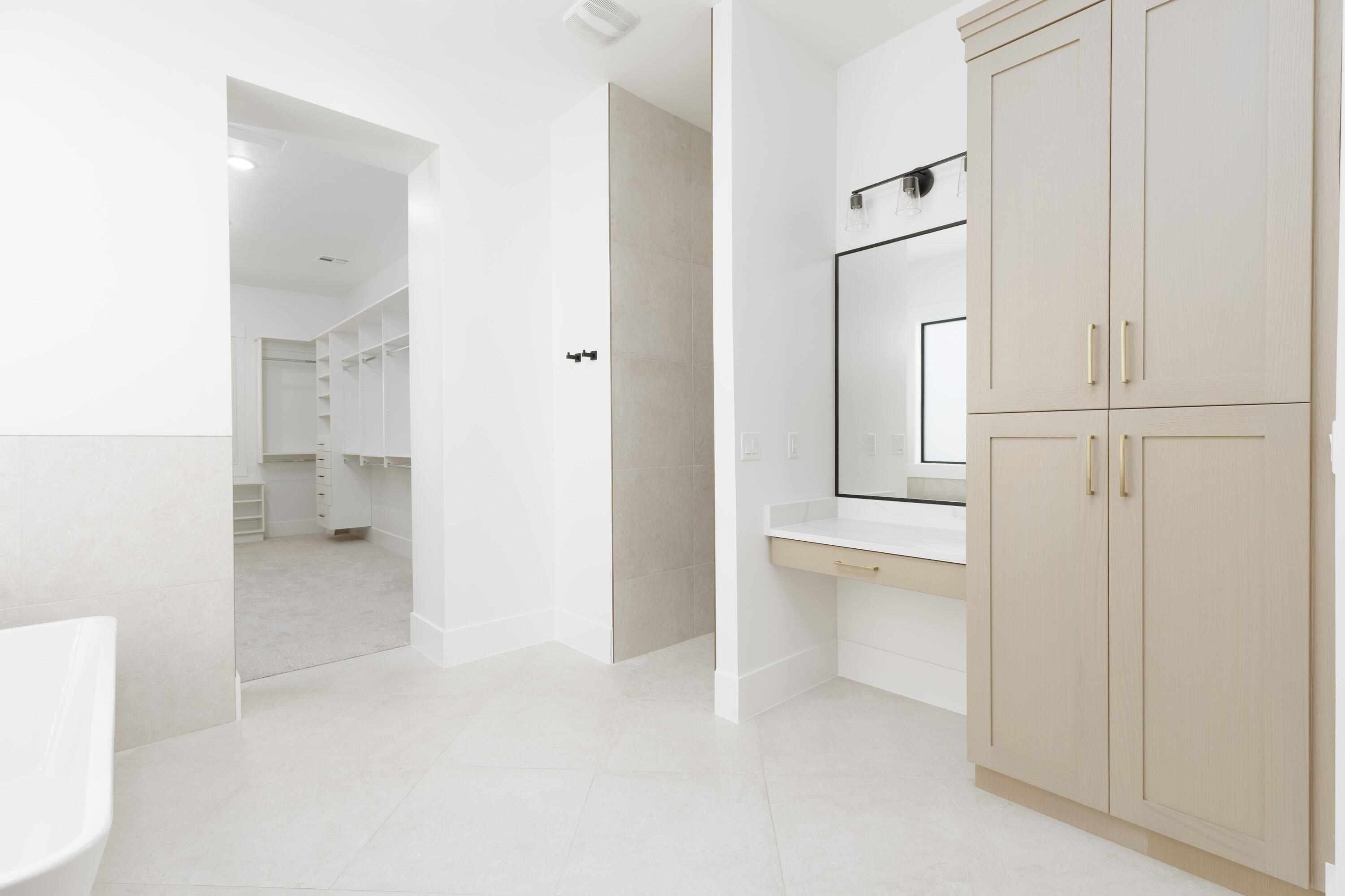 QUEENSRIDGE - Residential