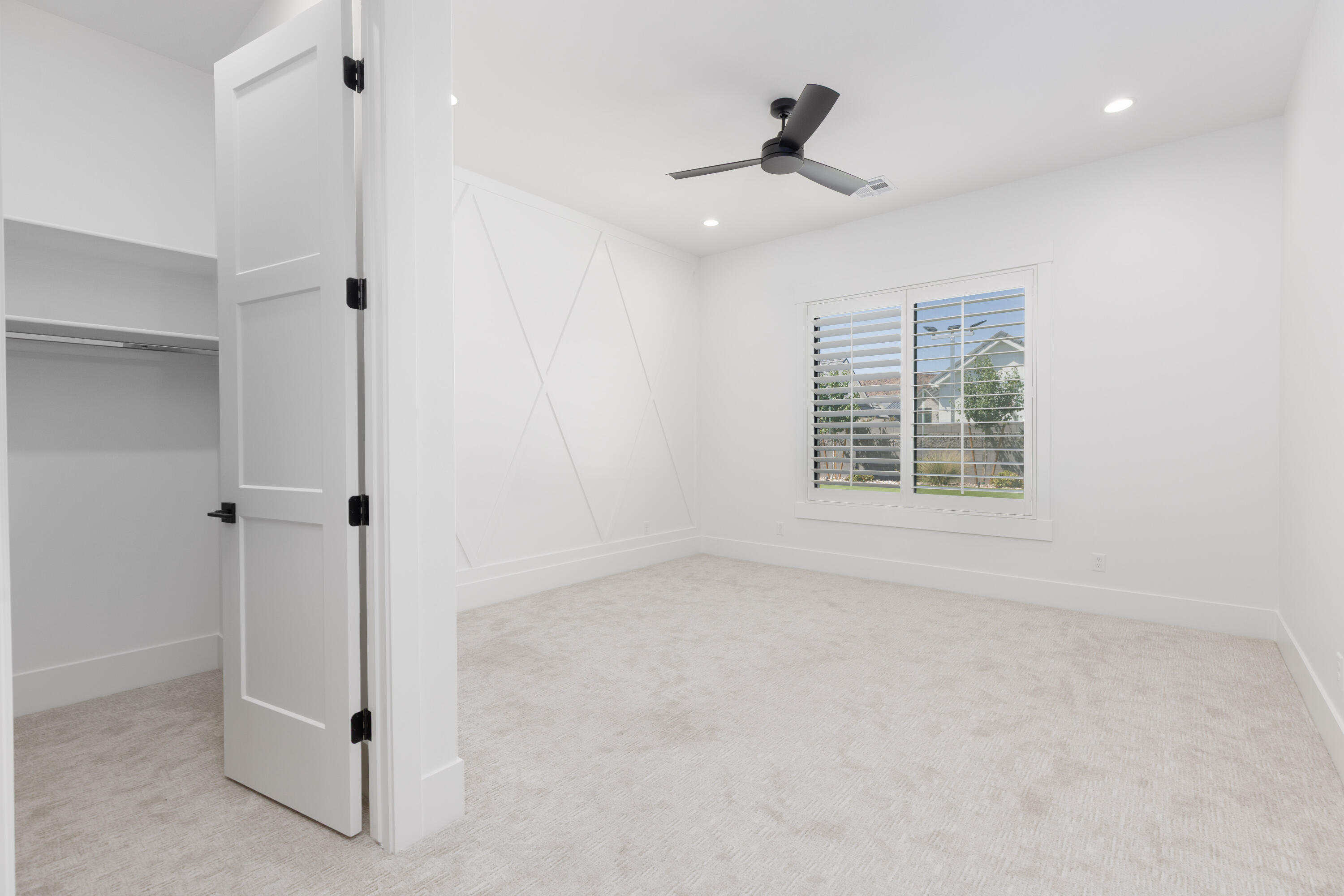 QUEENSRIDGE - Residential