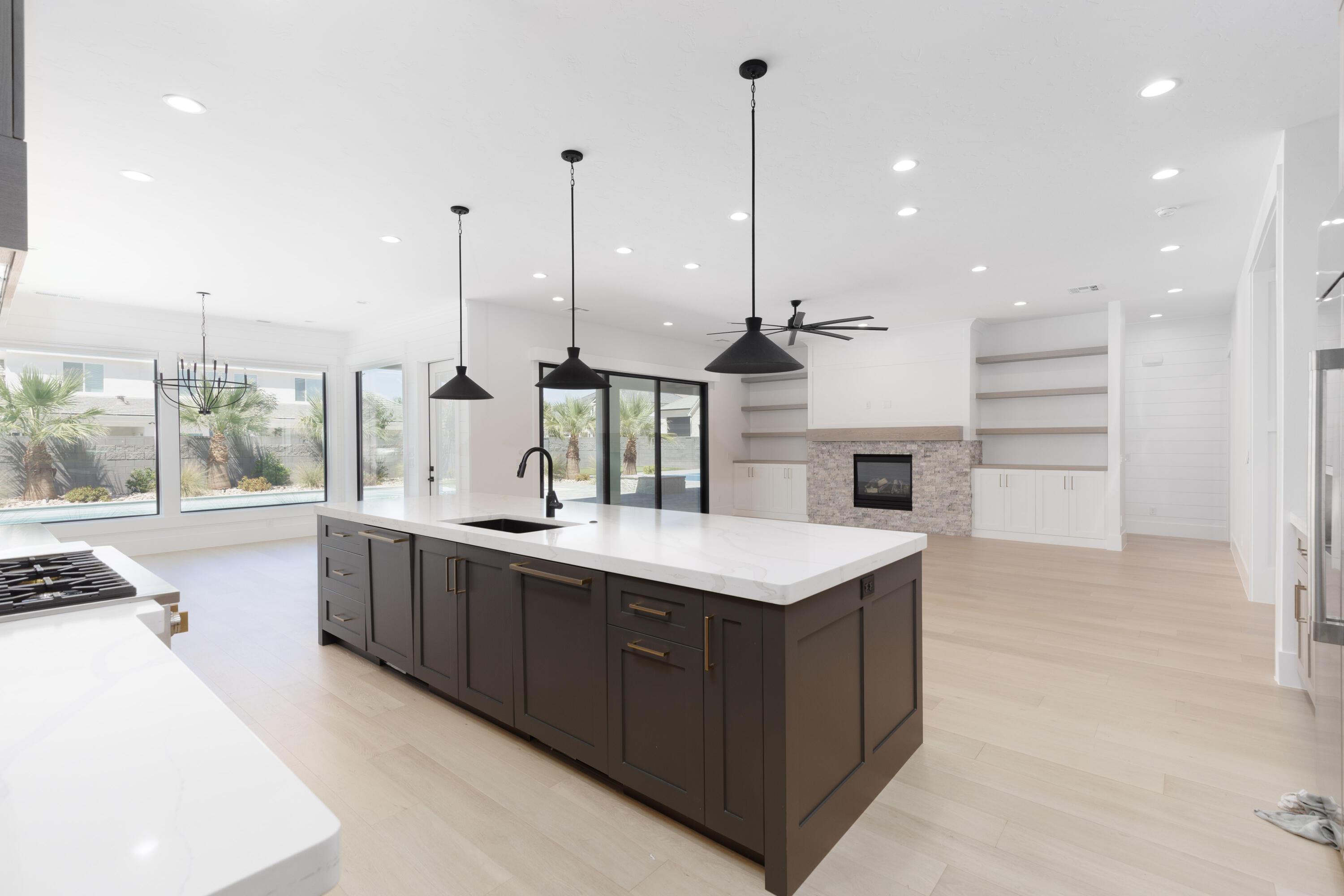QUEENSRIDGE - Residential
