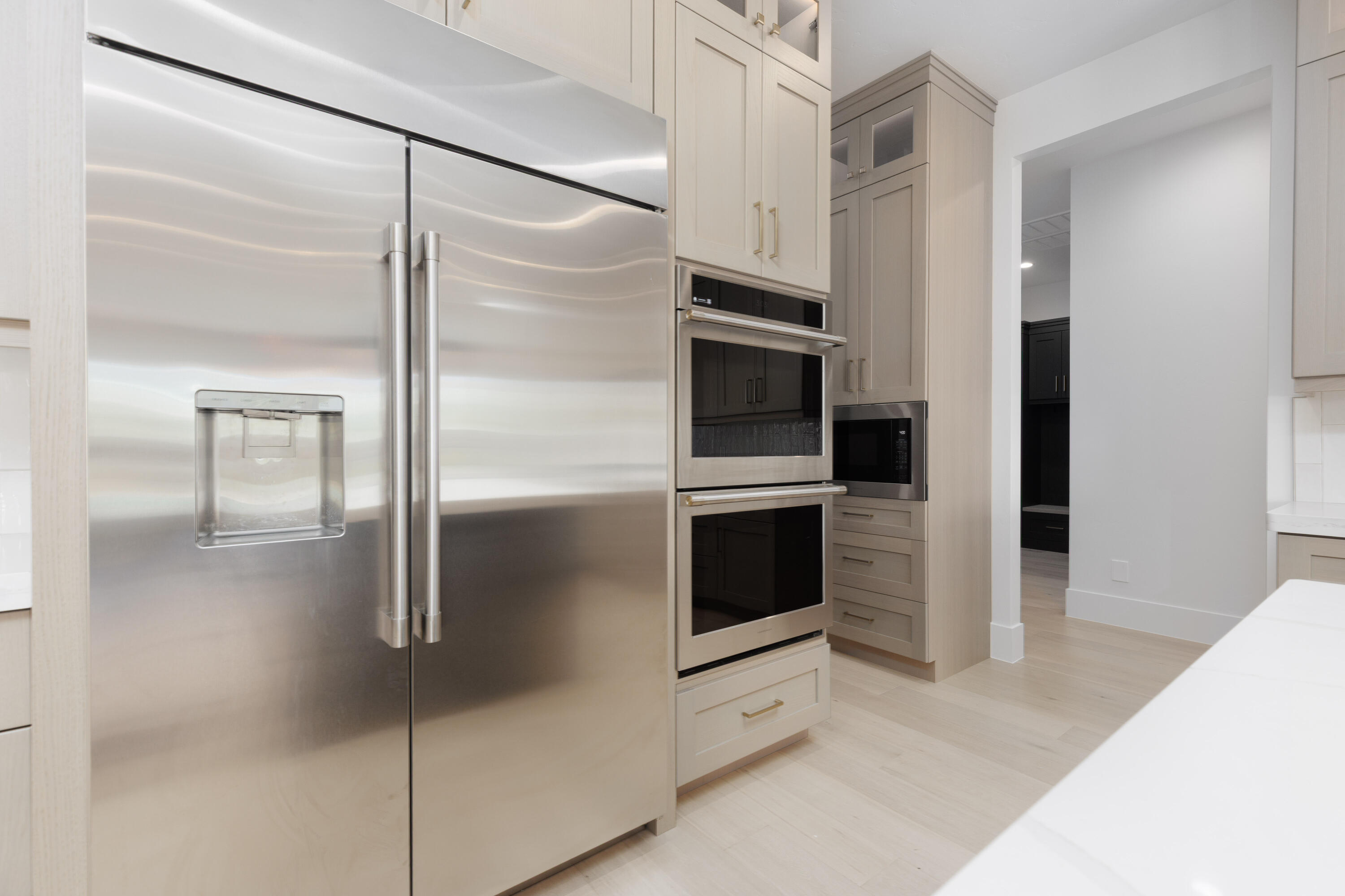 QUEENSRIDGE - Residential