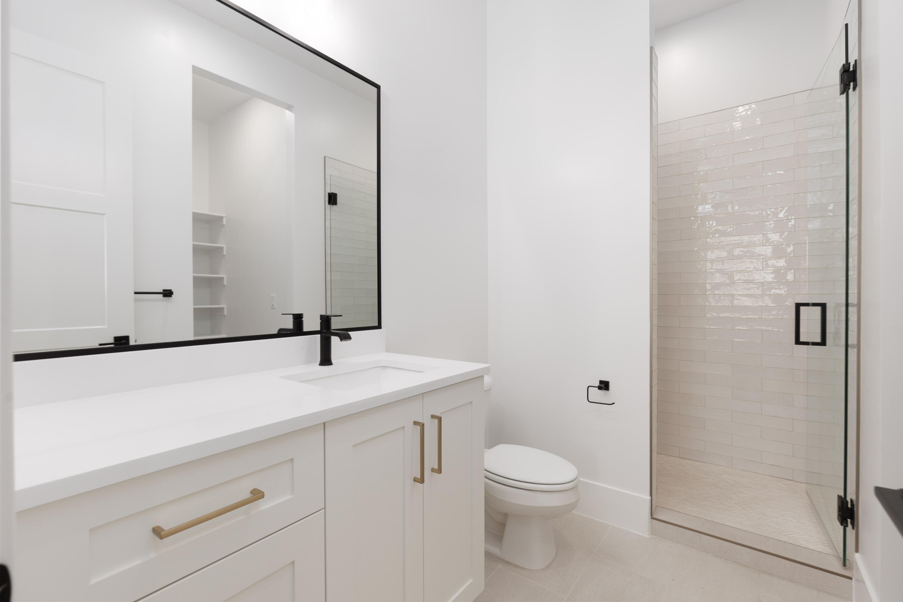 QUEENSRIDGE - Residential