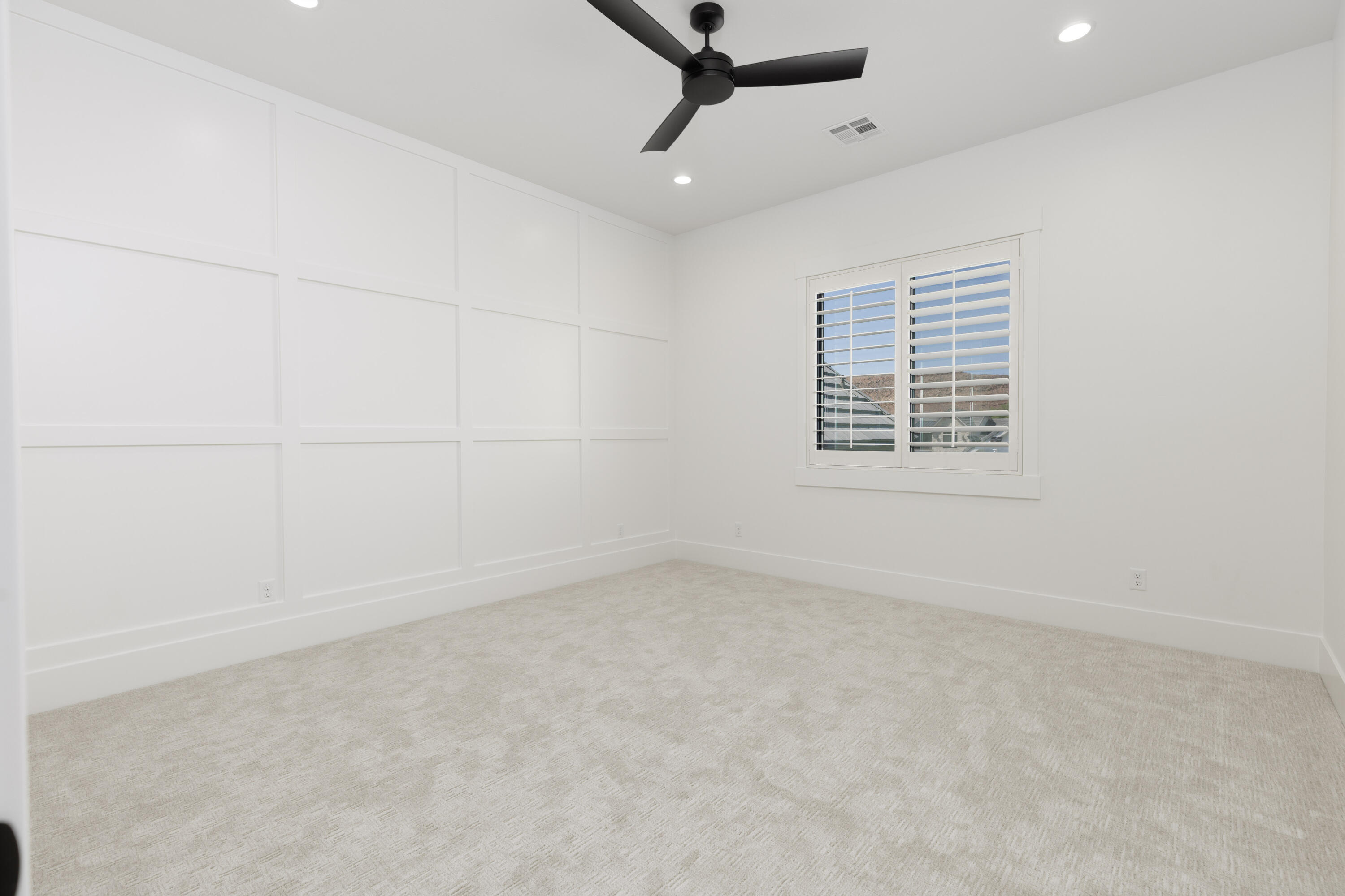 QUEENSRIDGE - Residential