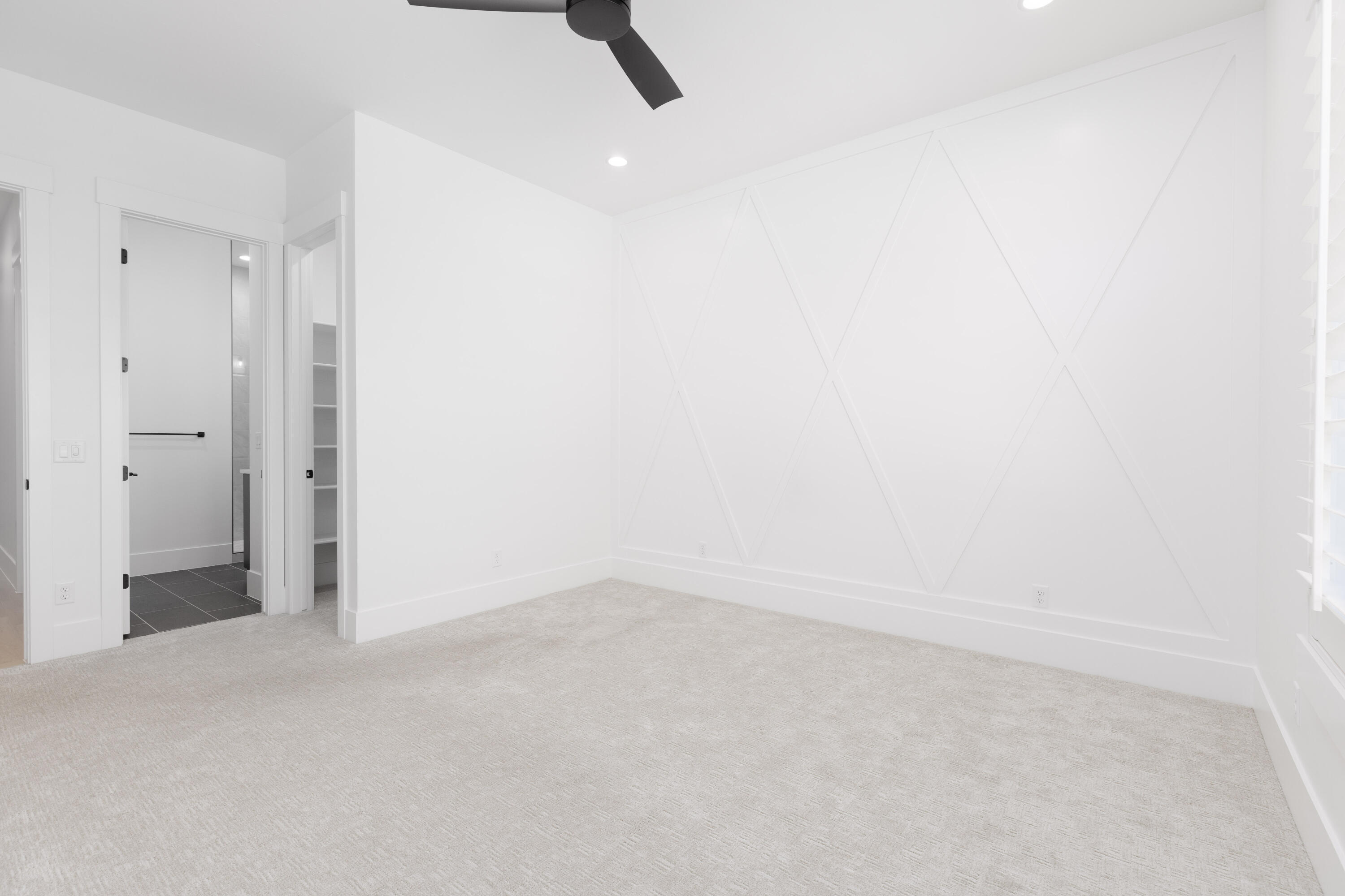 QUEENSRIDGE - Residential
