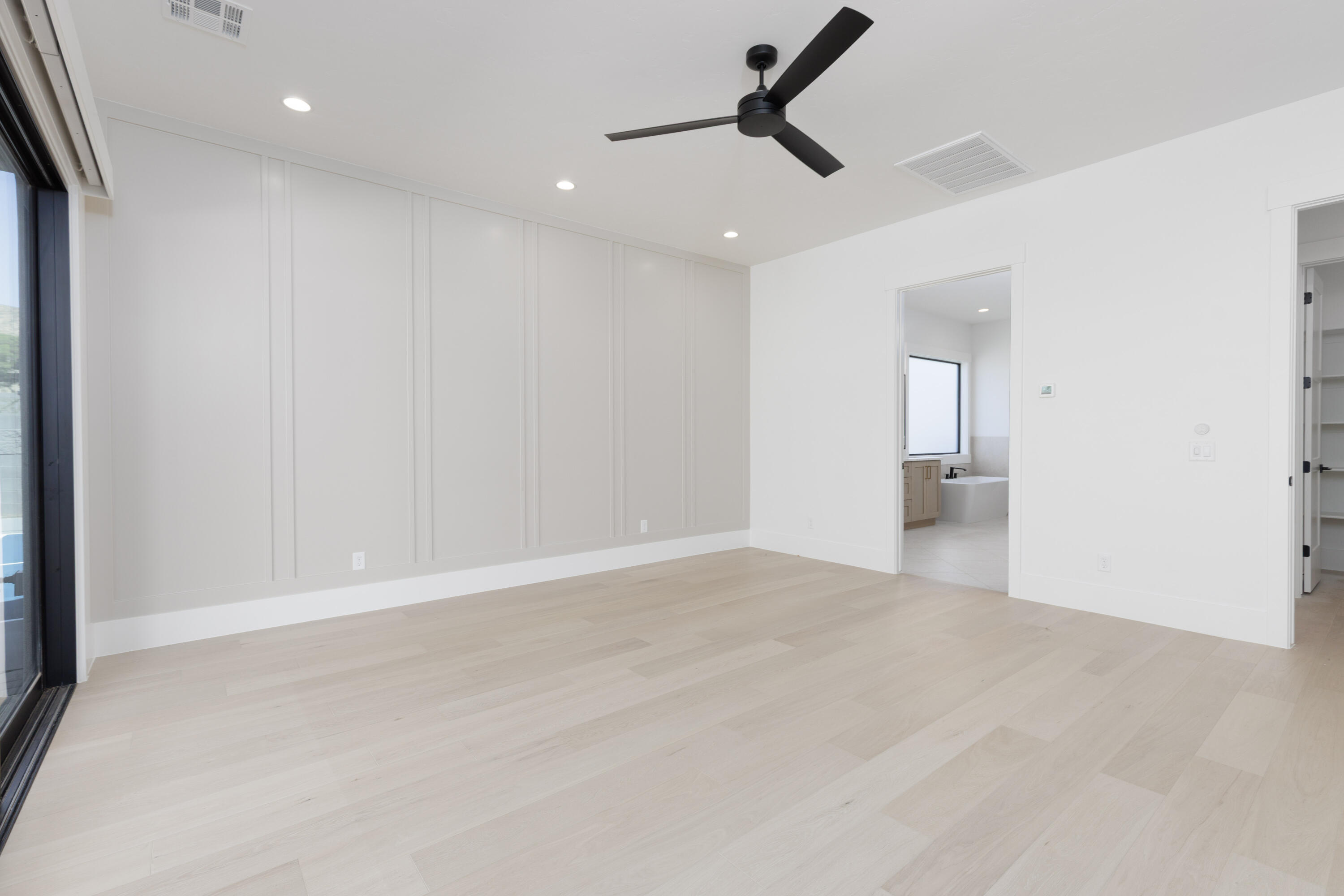 QUEENSRIDGE - Residential