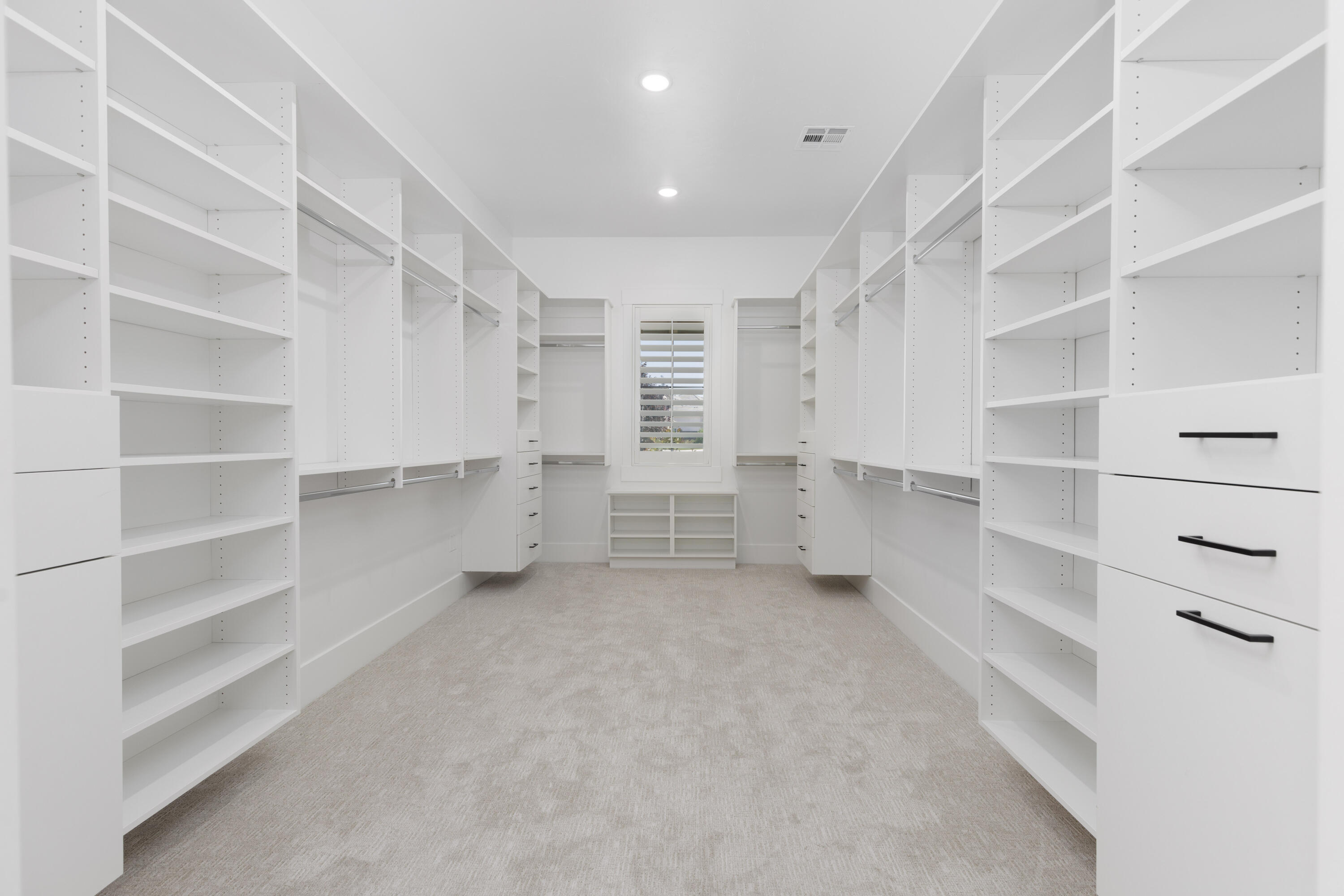 QUEENSRIDGE - Residential