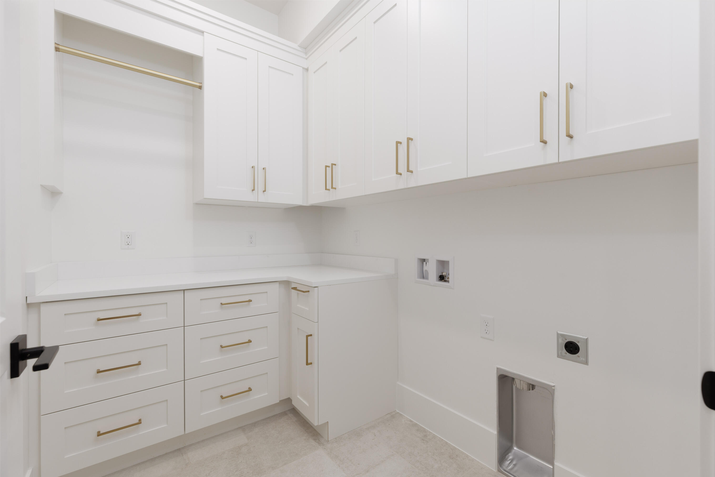 QUEENSRIDGE - Residential