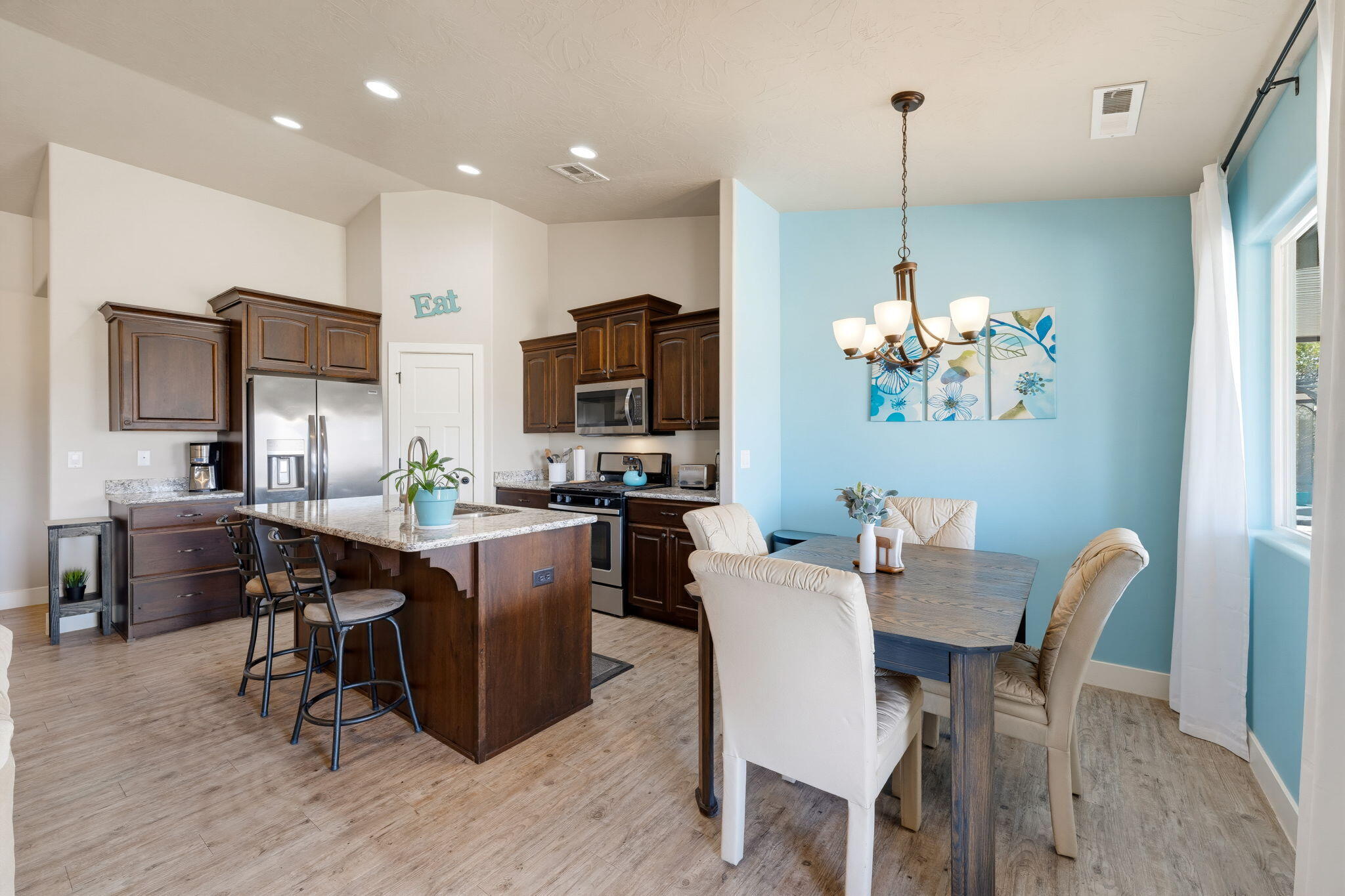 CANYON RIDGE - Residential