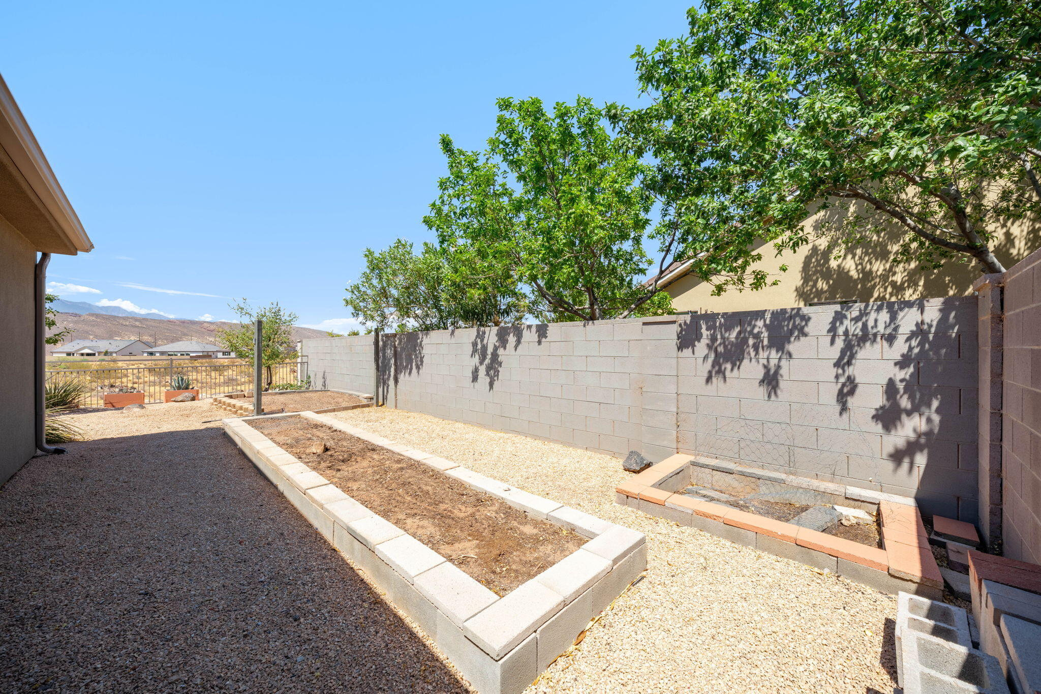 CANYON RIDGE - Residential