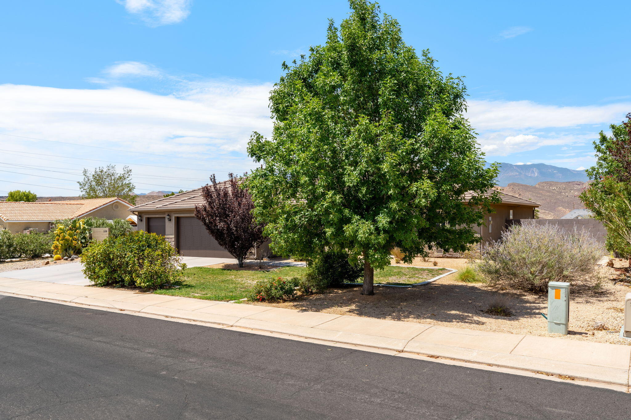 CANYON RIDGE - Residential