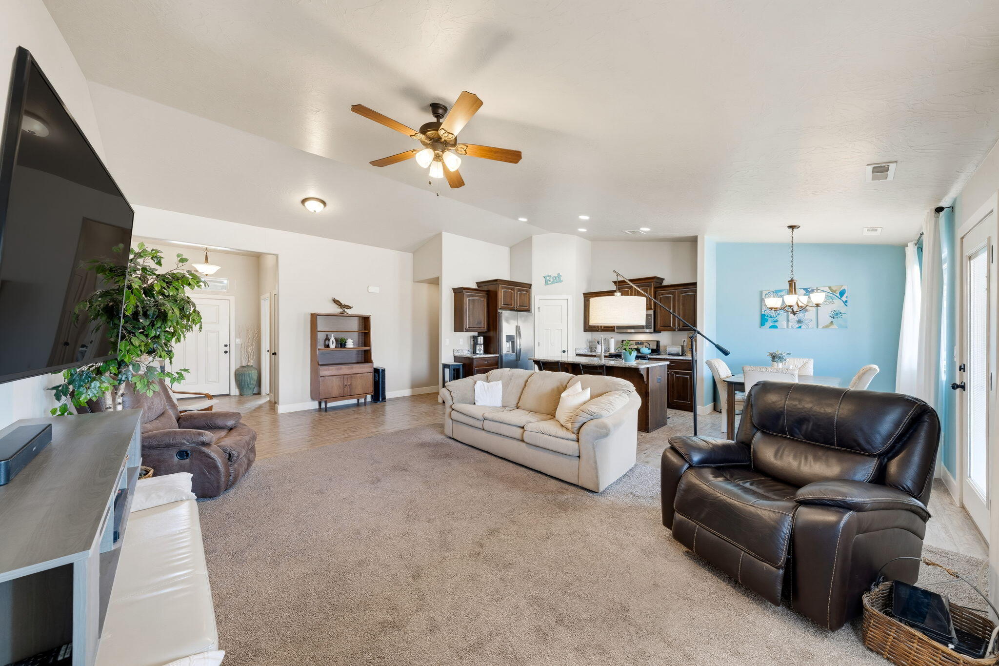 CANYON RIDGE - Residential