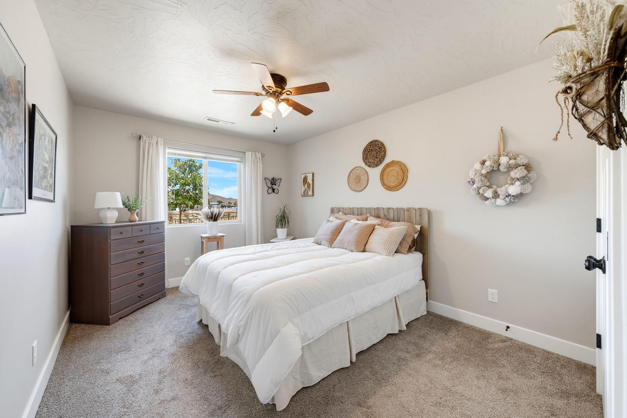CANYON RIDGE - Residential