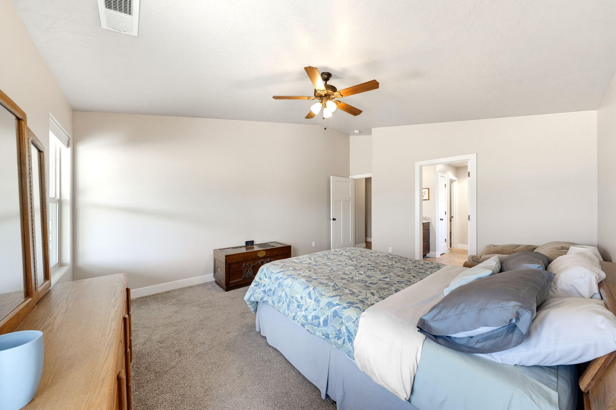 CANYON RIDGE - Residential