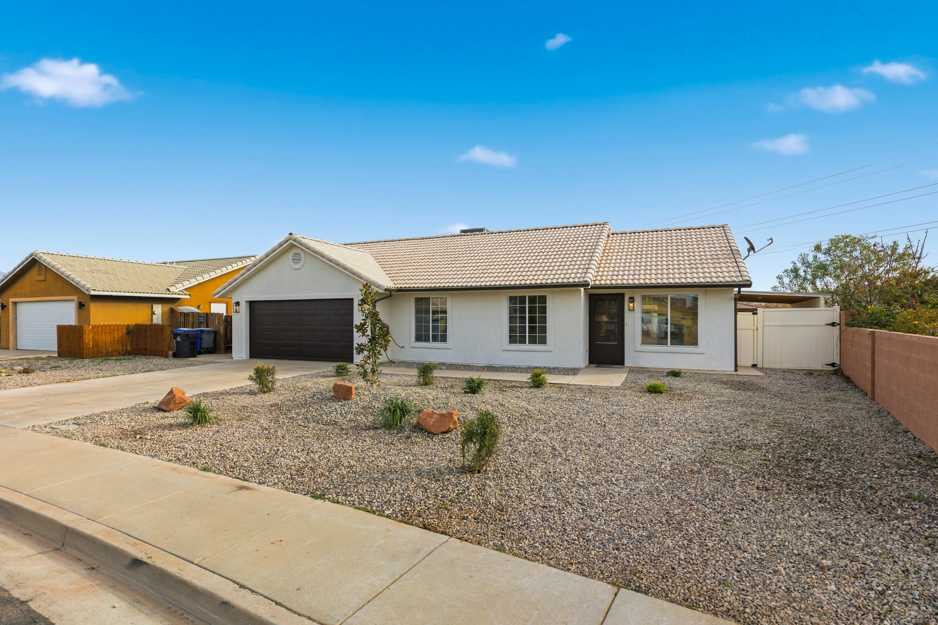 PARADISE VISTA - Residential