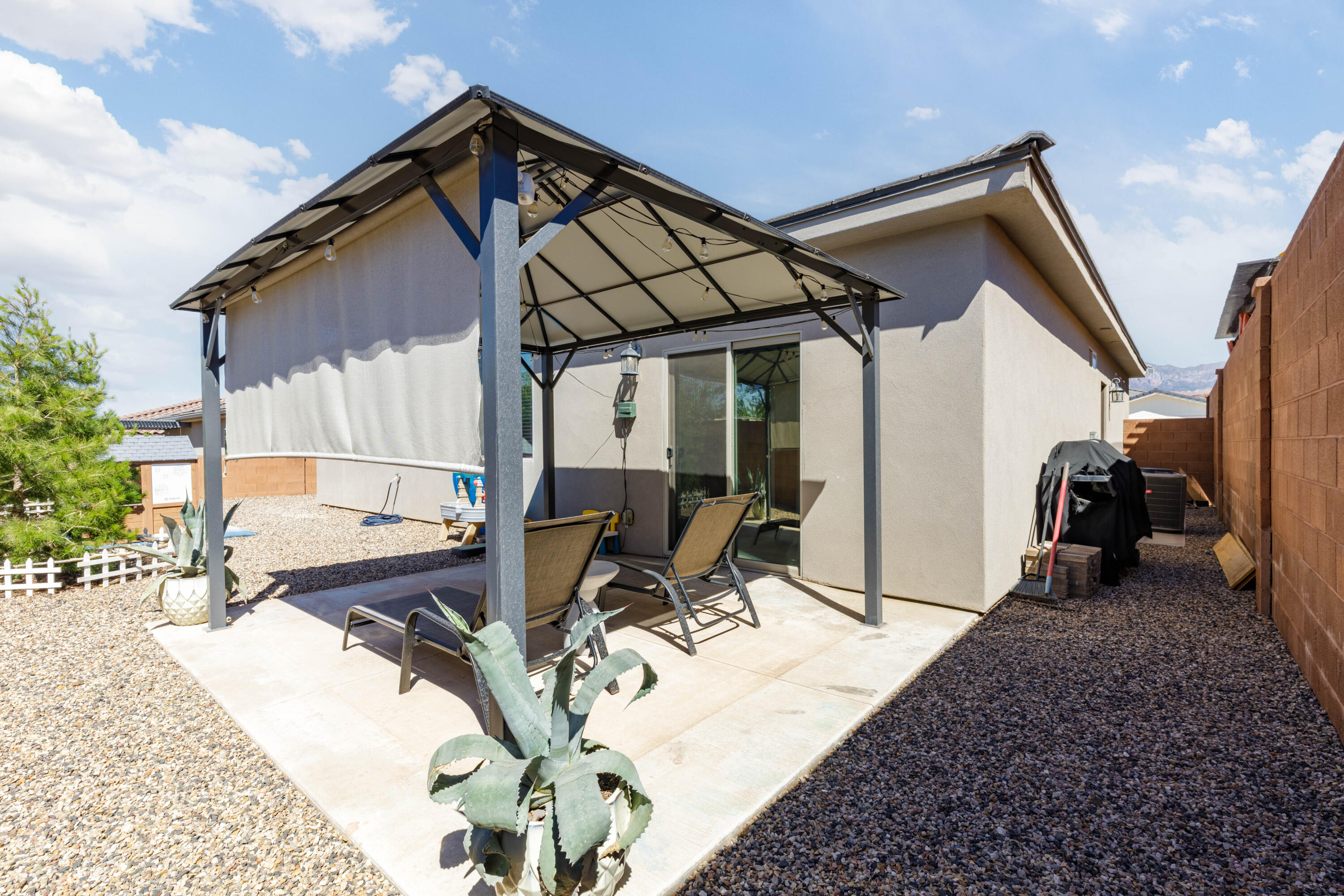 ZIONS GATE ESTATES - Residential