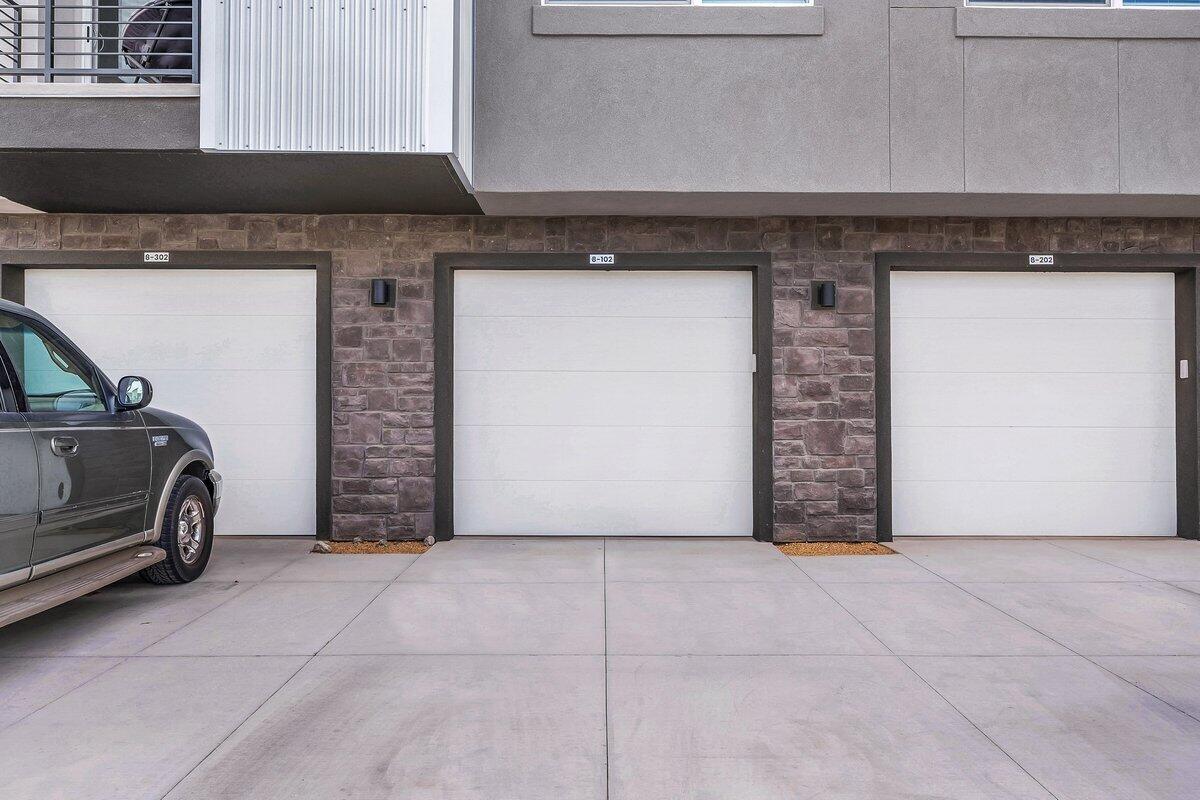 AUBURN HILLS - Residential