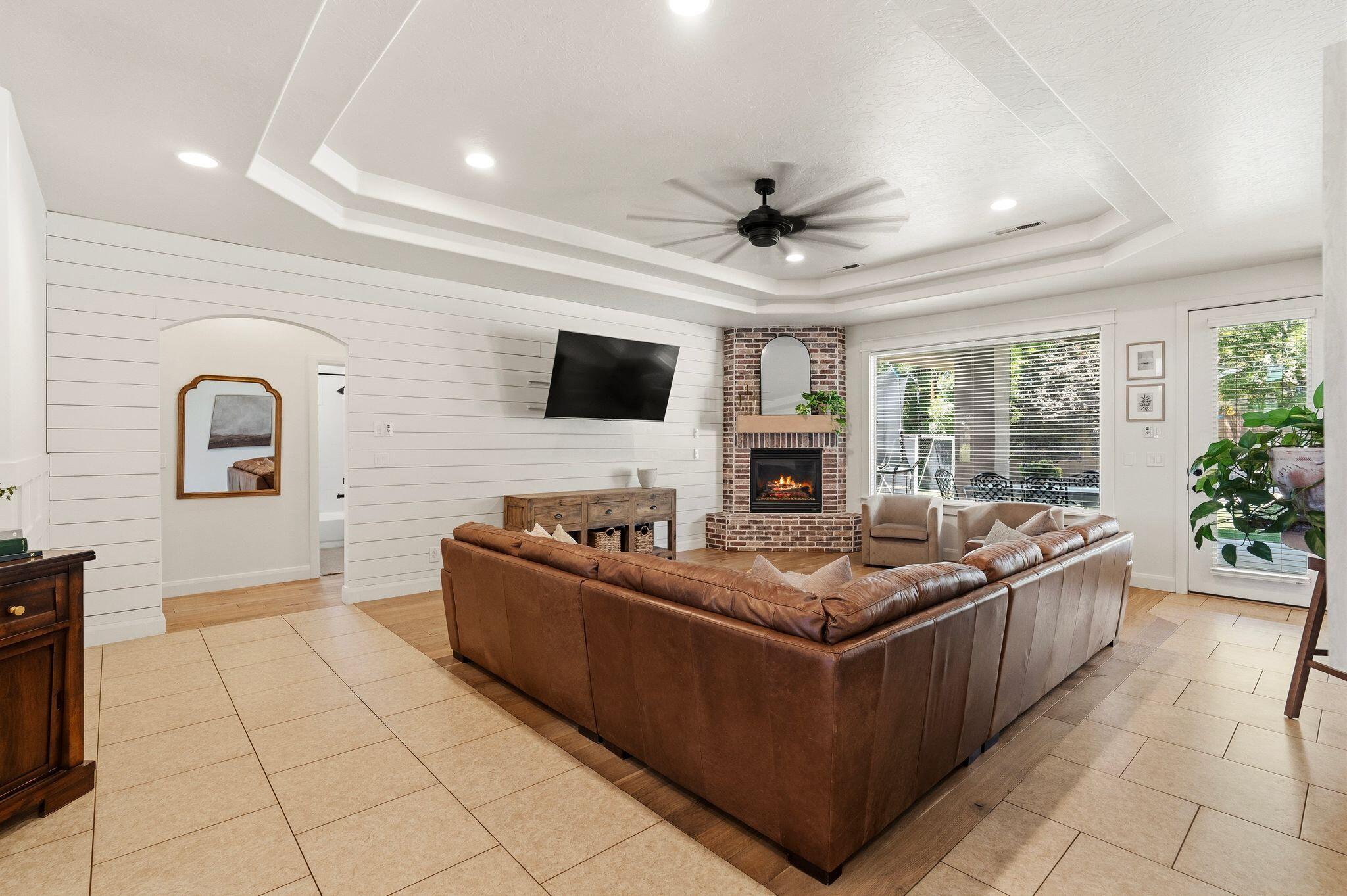 HIGHLANDS AT GREEN VALLEY - Residential